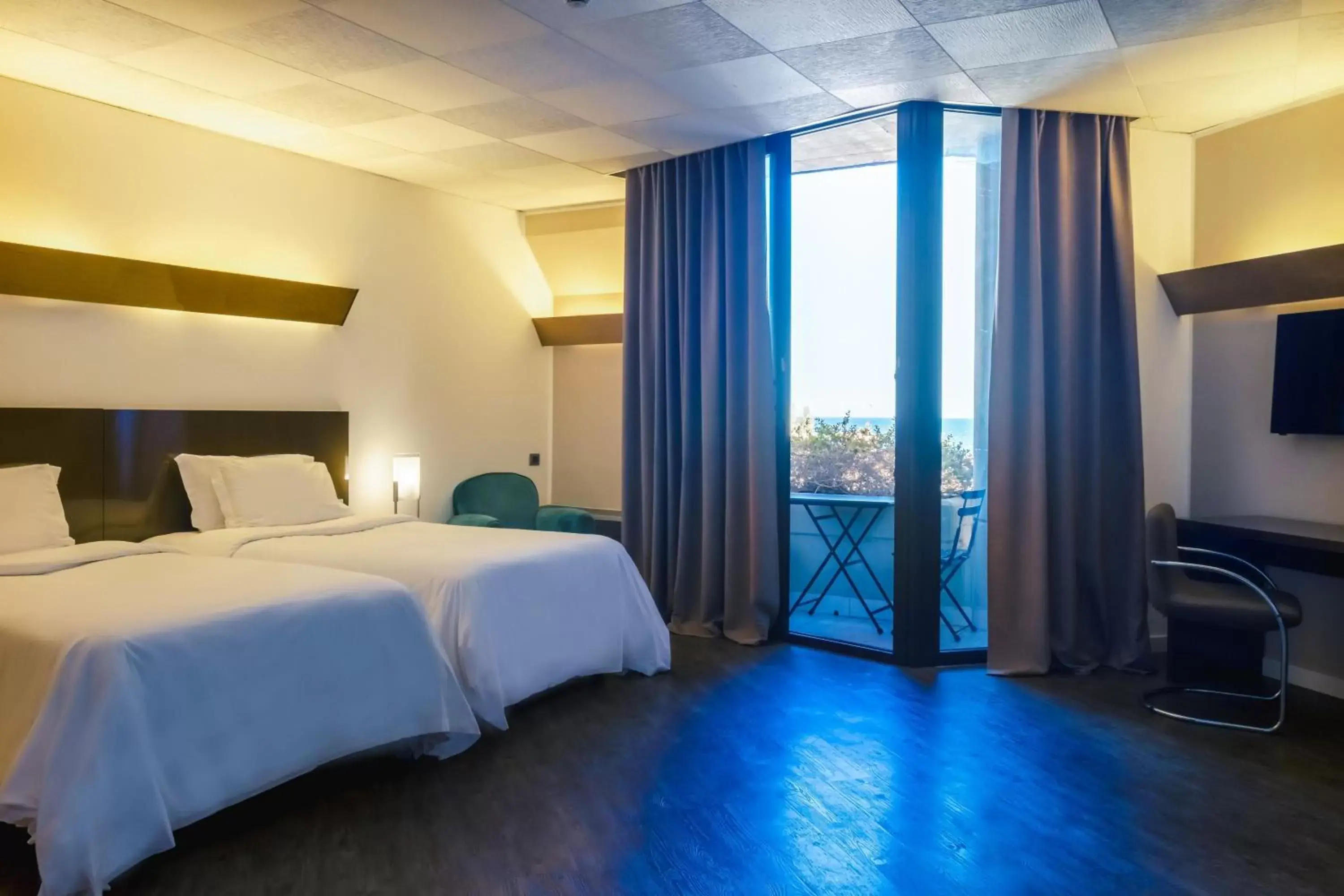 Photo of the whole room, Bed in Four Points by Sheraton Catania Hotel