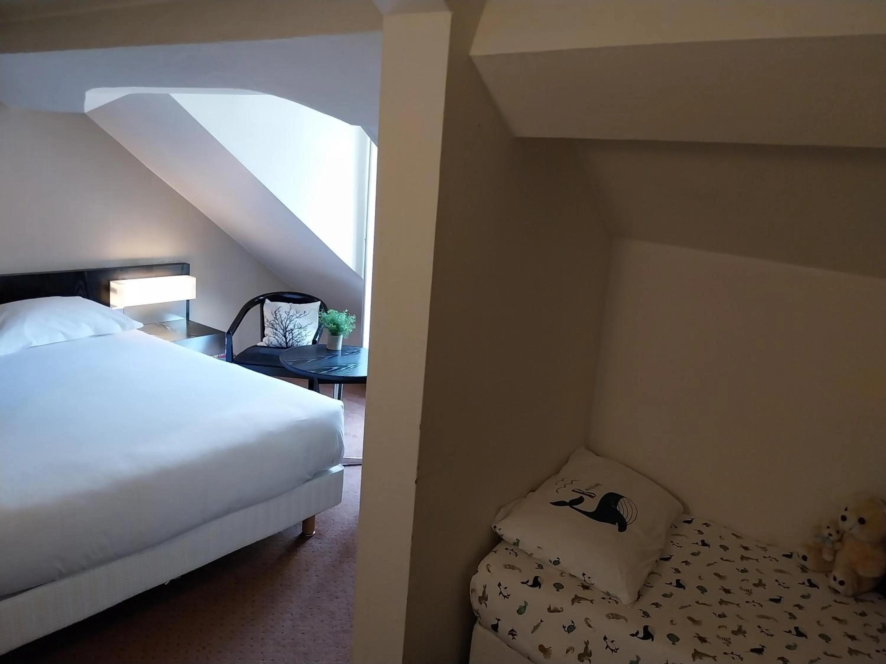 Bedroom, Bed in HOTEL ALISON