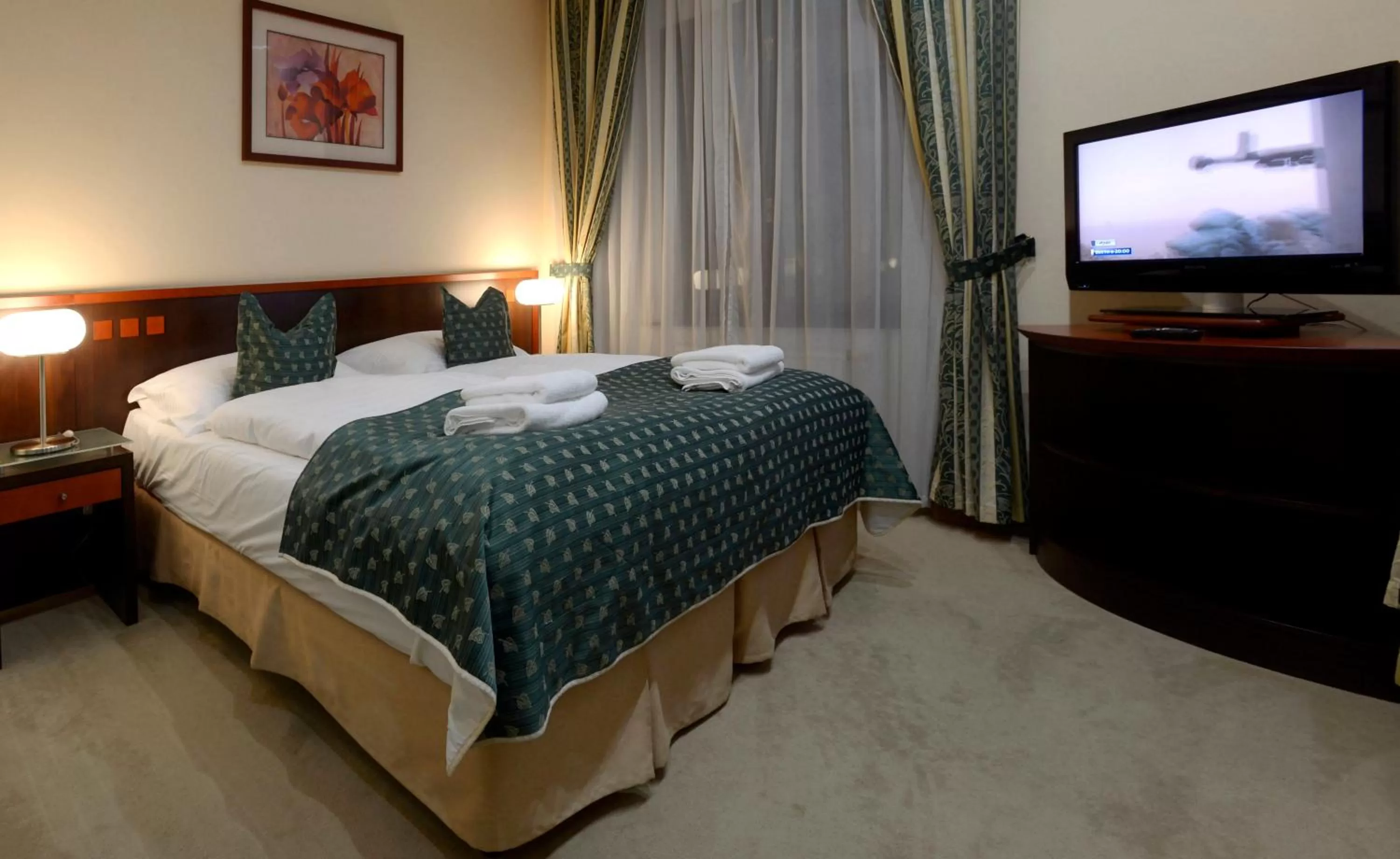 Bedroom, Bed in Hotel Grand