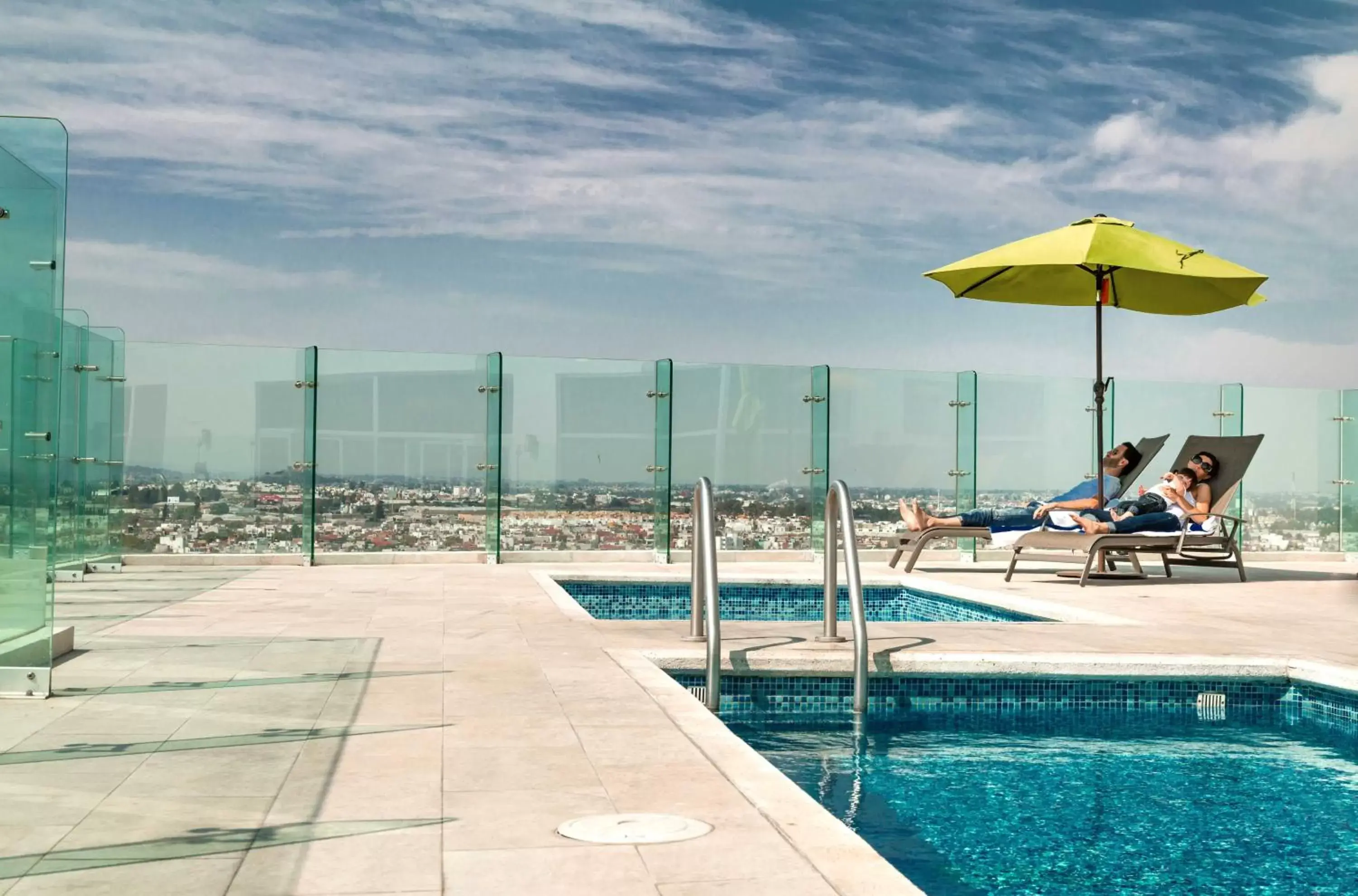 Swimming Pool in Holiday Inn Express & Suites Puebla Angelopolis, an IHG Hotel