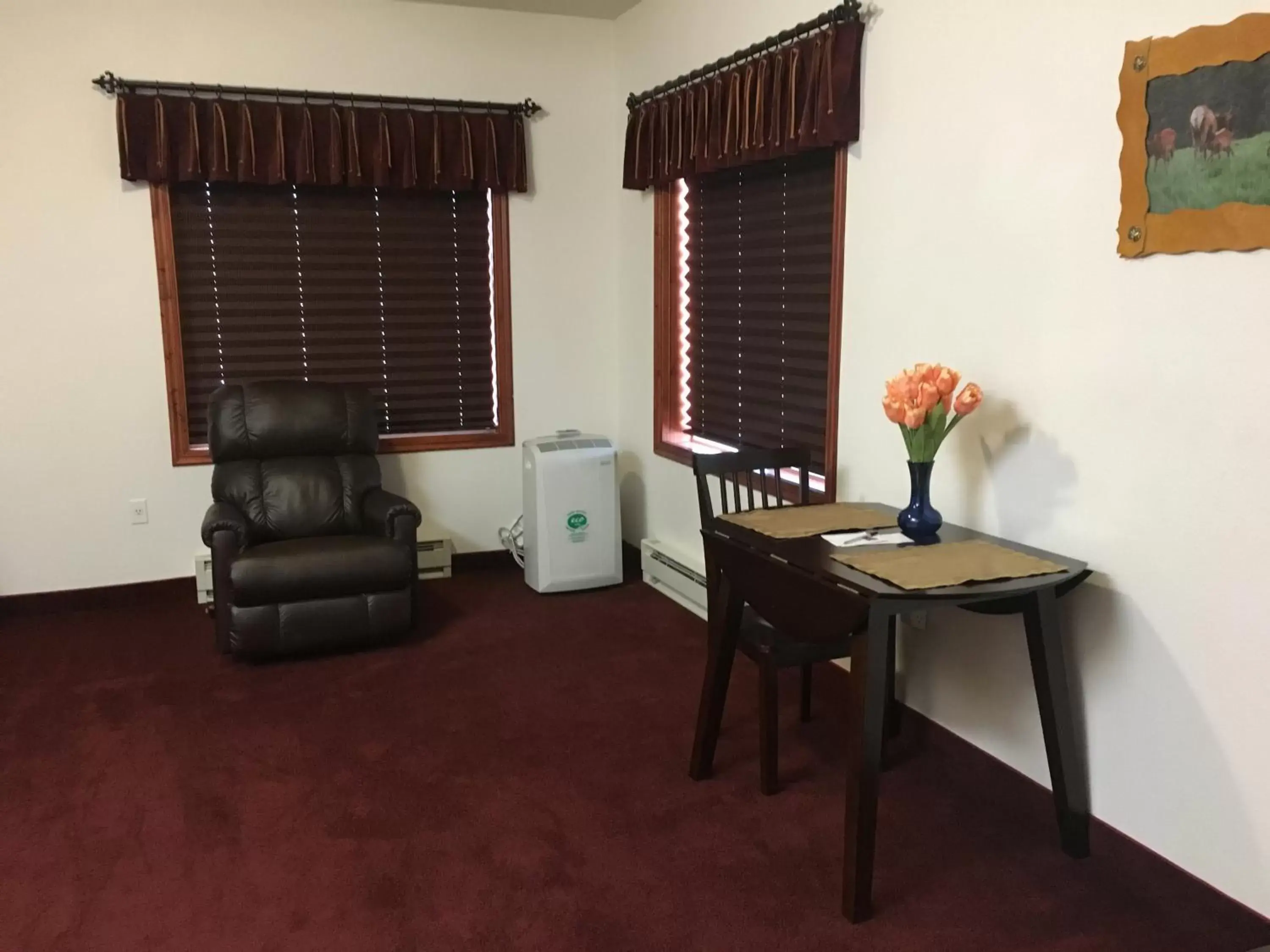 Seating Area in Greenwood Village Inn & Suites