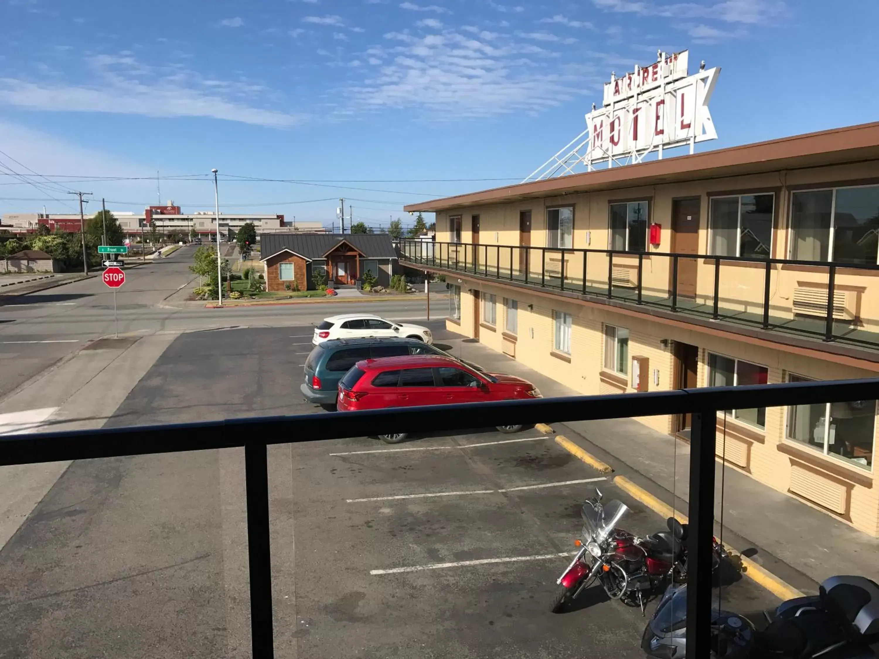 Aircrest Motel