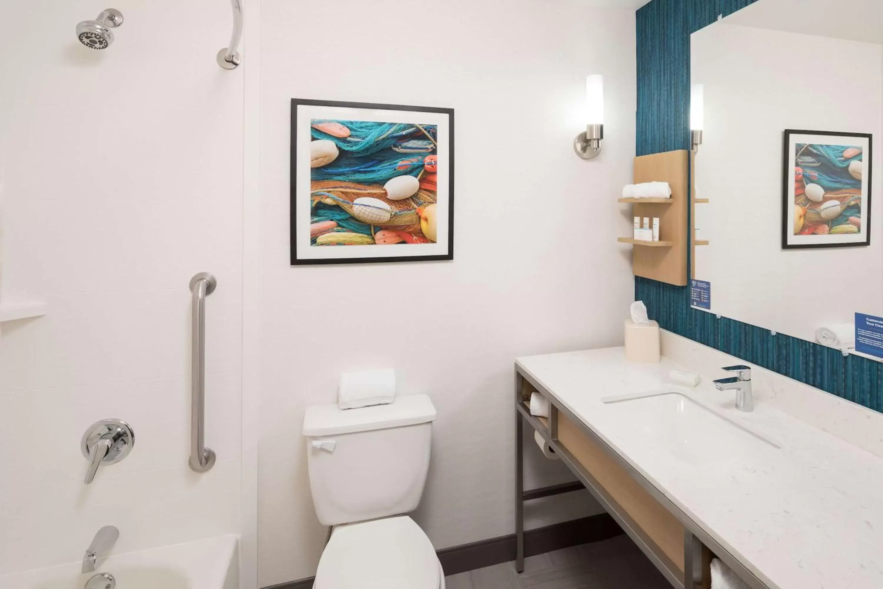 Bathroom in Hilton Garden Inn Sioux City Riverfront