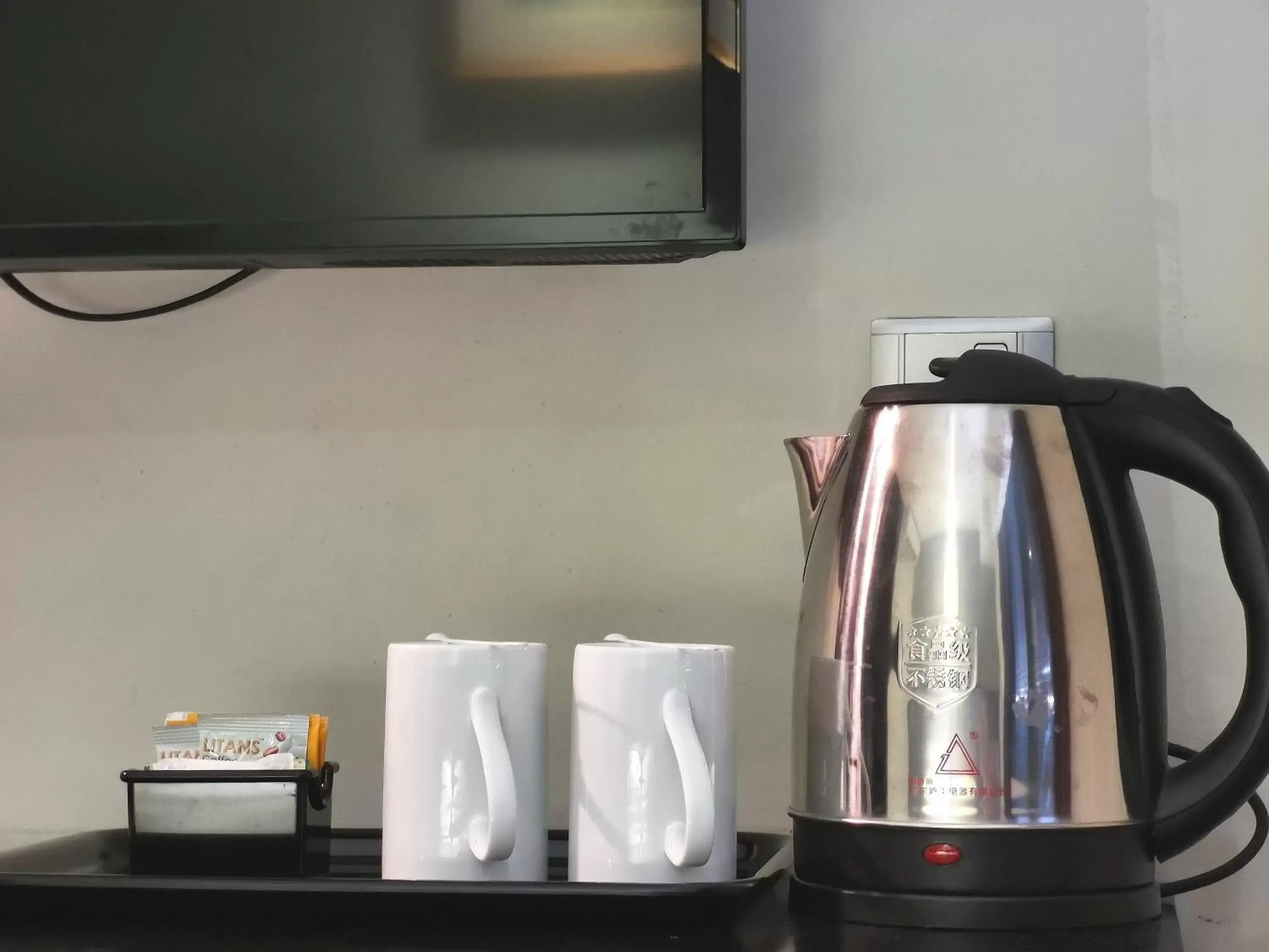 Coffee/tea facilities, TV/Entertainment Center in Kimberley Hotel Georgetown