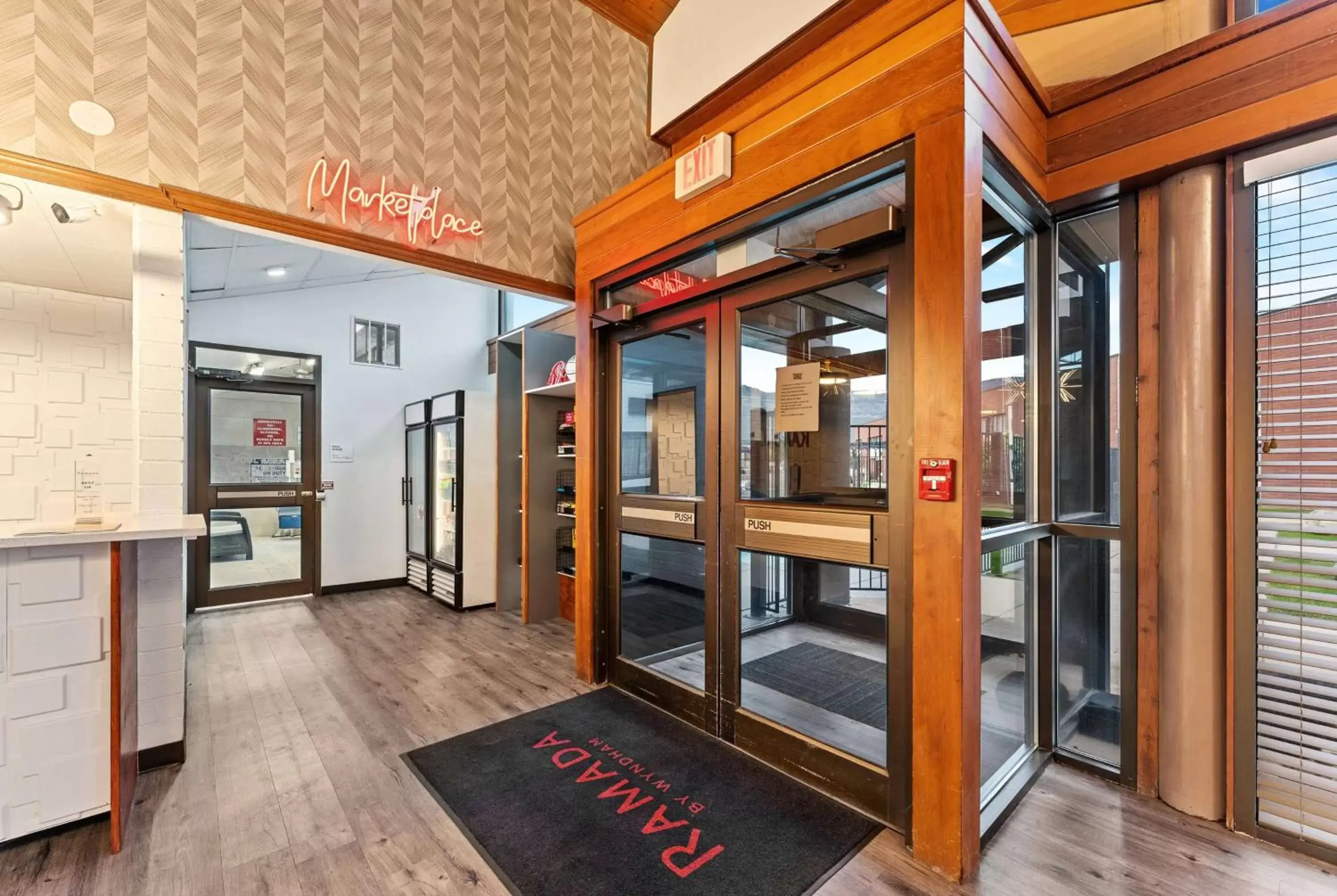 Lobby or reception, Bed in Ramada by Wyndham Cedar City Lobby or reception, Bed in Ramada by Wyndham Cedar City