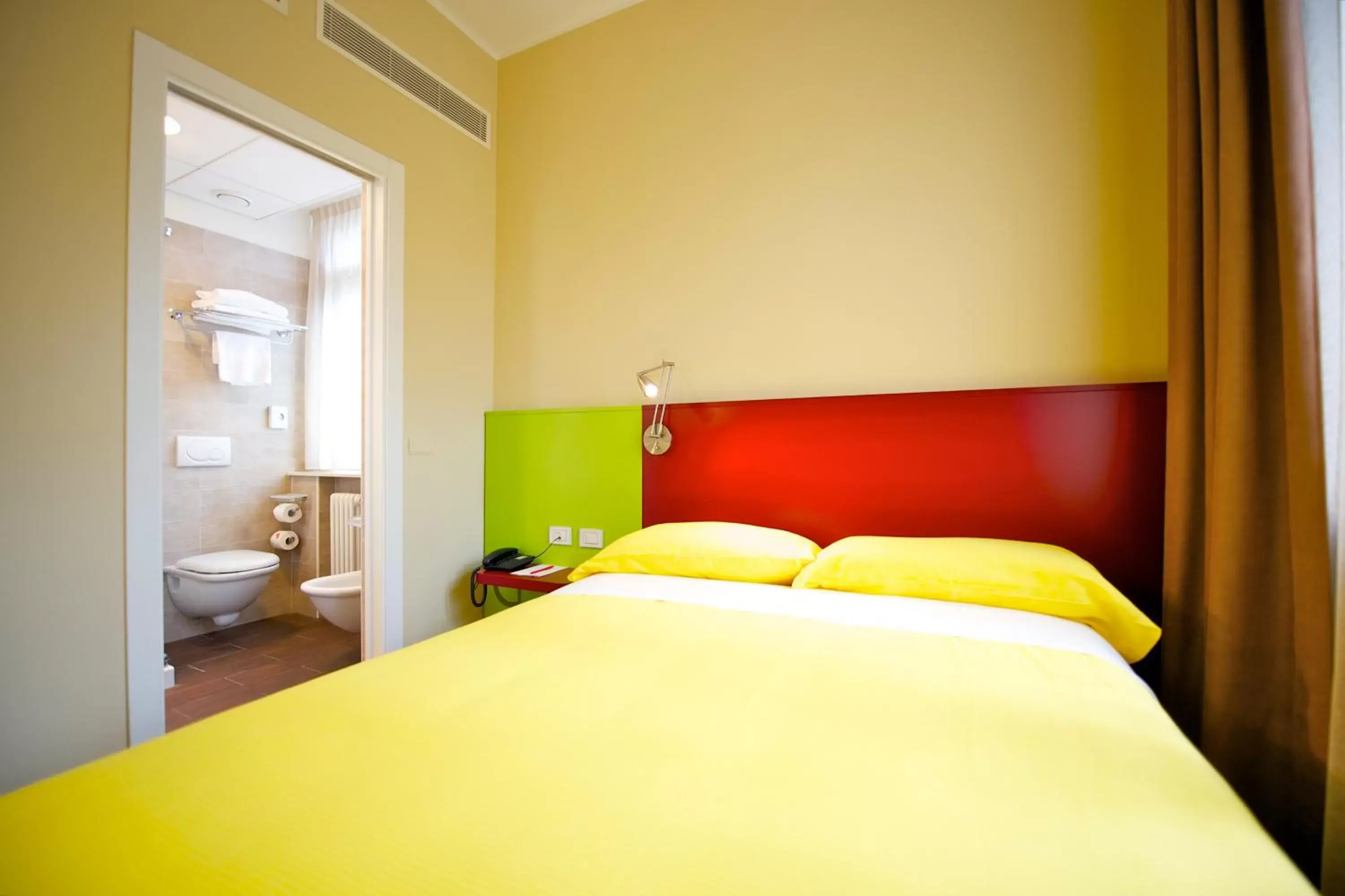 Bedroom, Room Photo in Ibis Styles Parma Toscanini