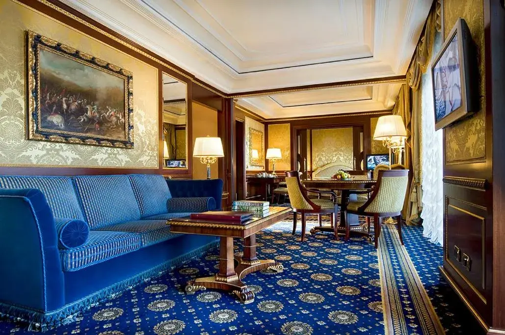 Seating Area in Grand Hotel Bristol