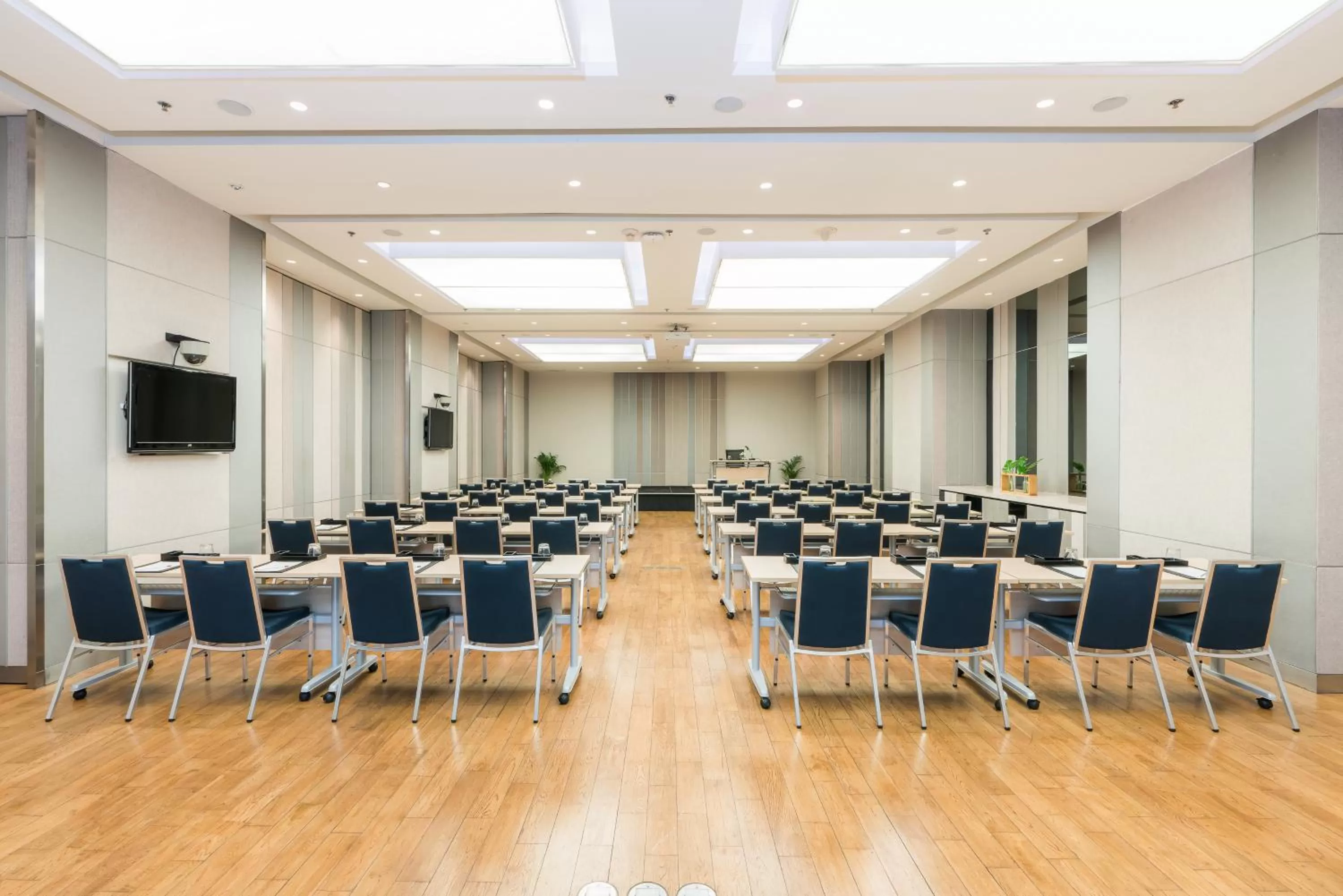 Business facilities in Pathumwan Princess Hotel