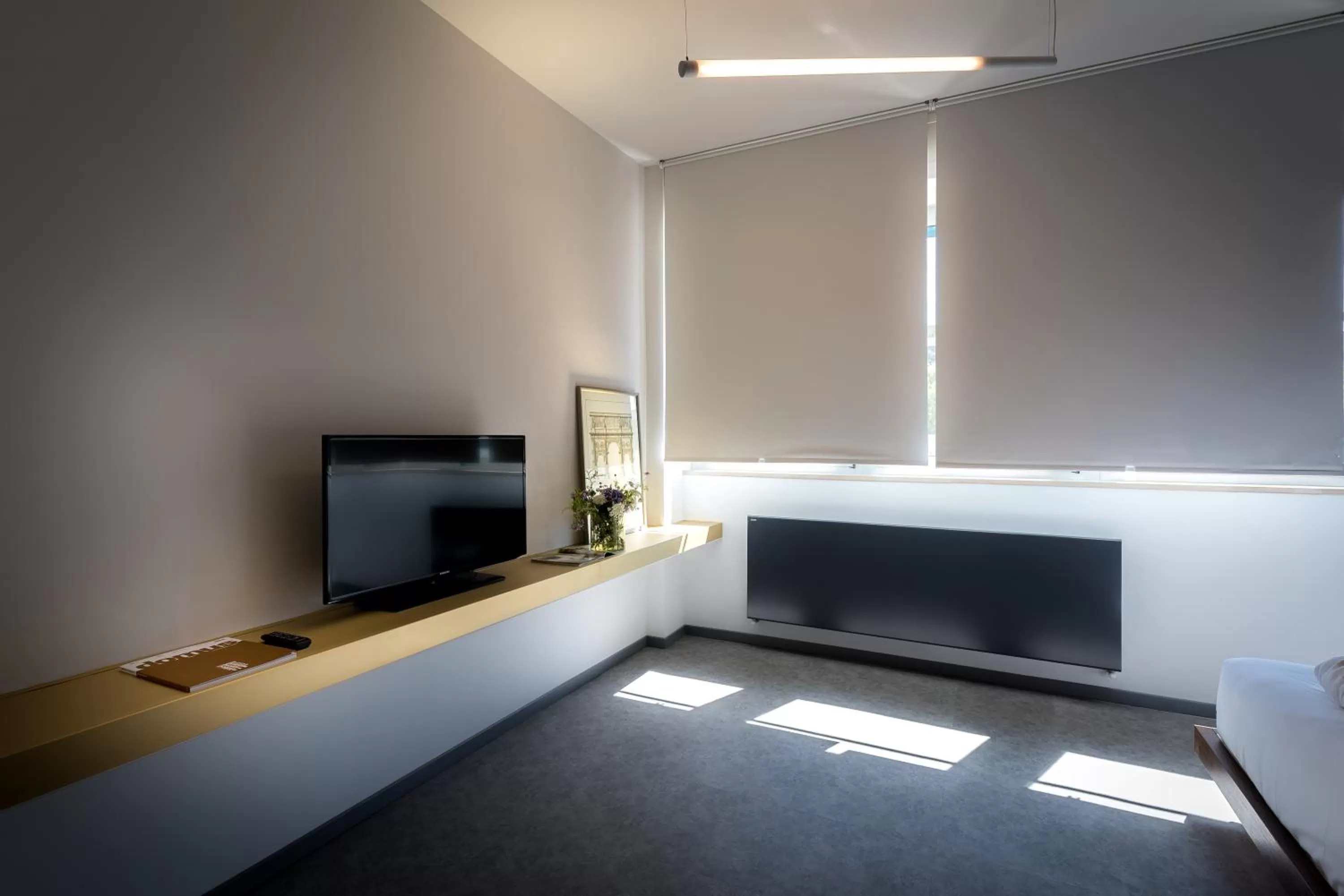 TV and multimedia in Hotel Villa Eur