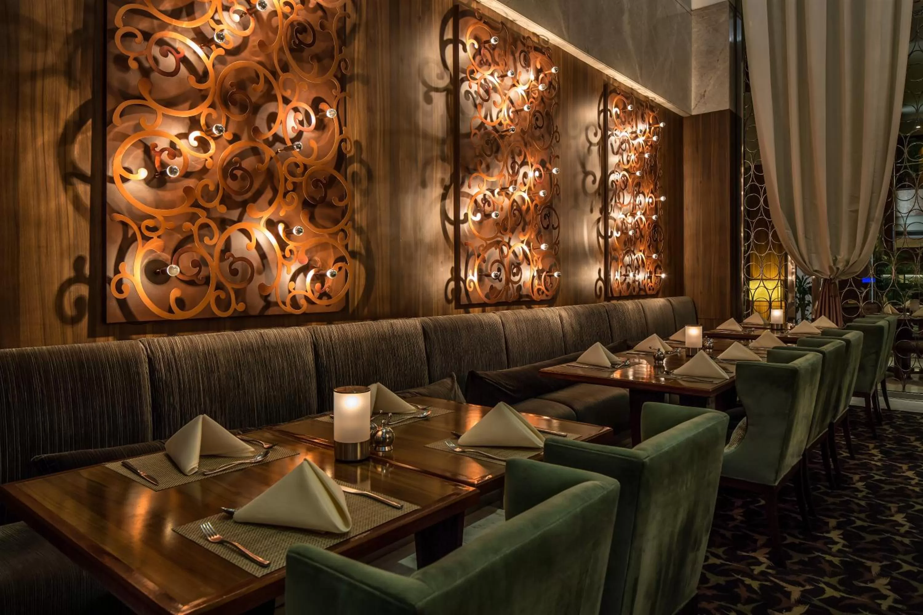 Restaurant/places to eat in Diamond Hotel Philippines