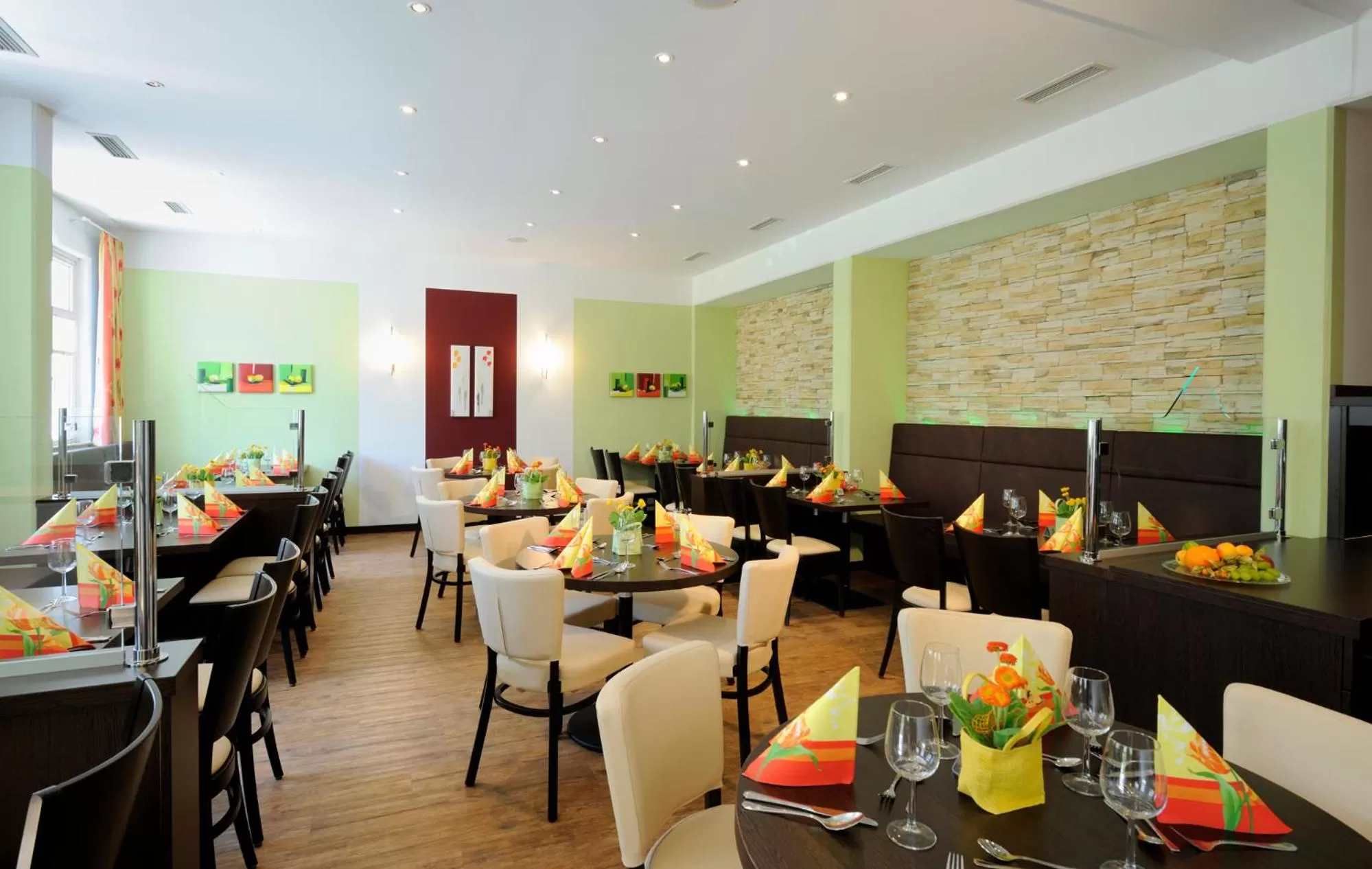 Restaurant/places to eat in Johannesbad Hotel Phönix