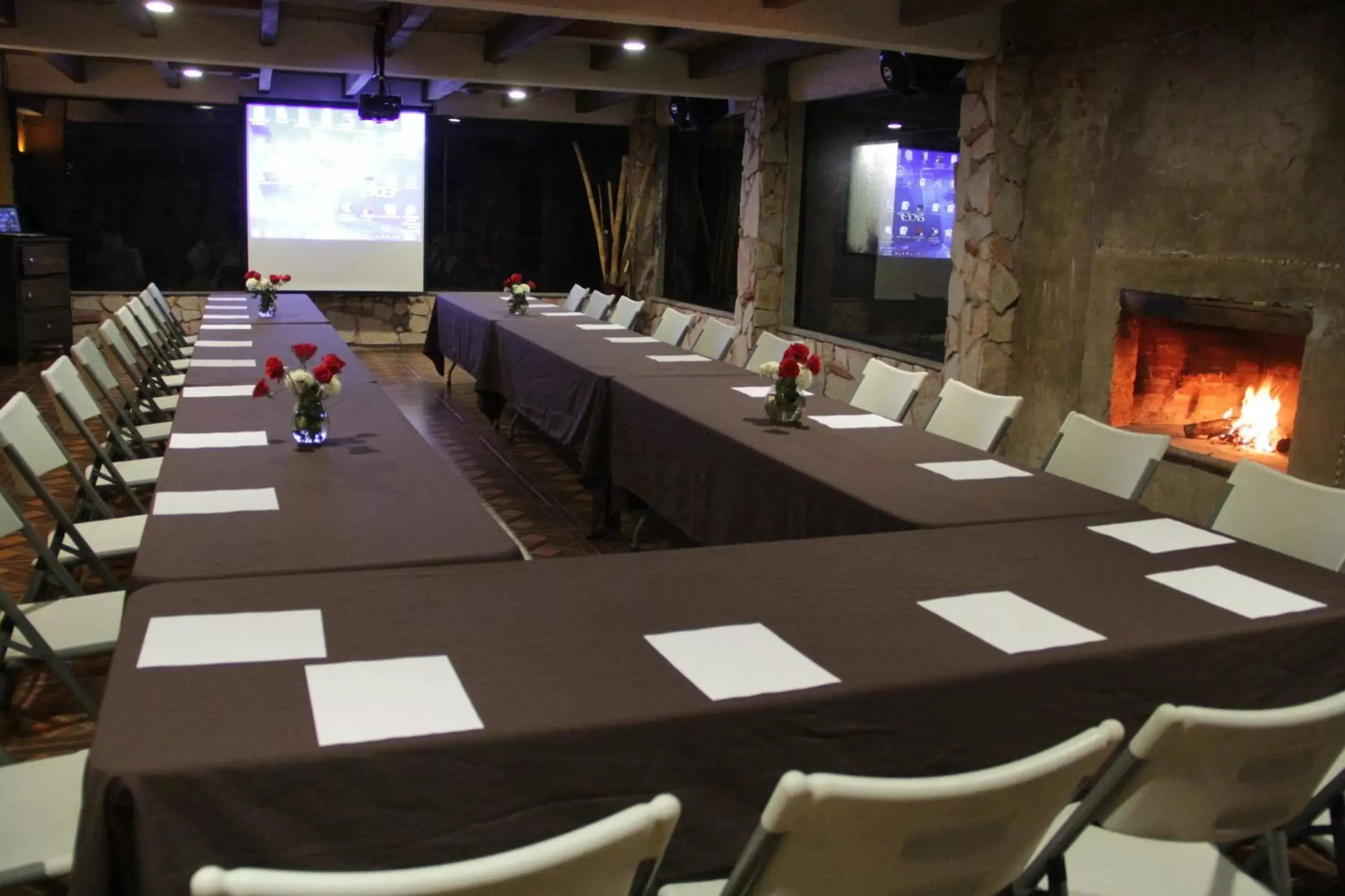 Business facilities, Business Area/Conference Room in Hotel & Cava La Parroquia