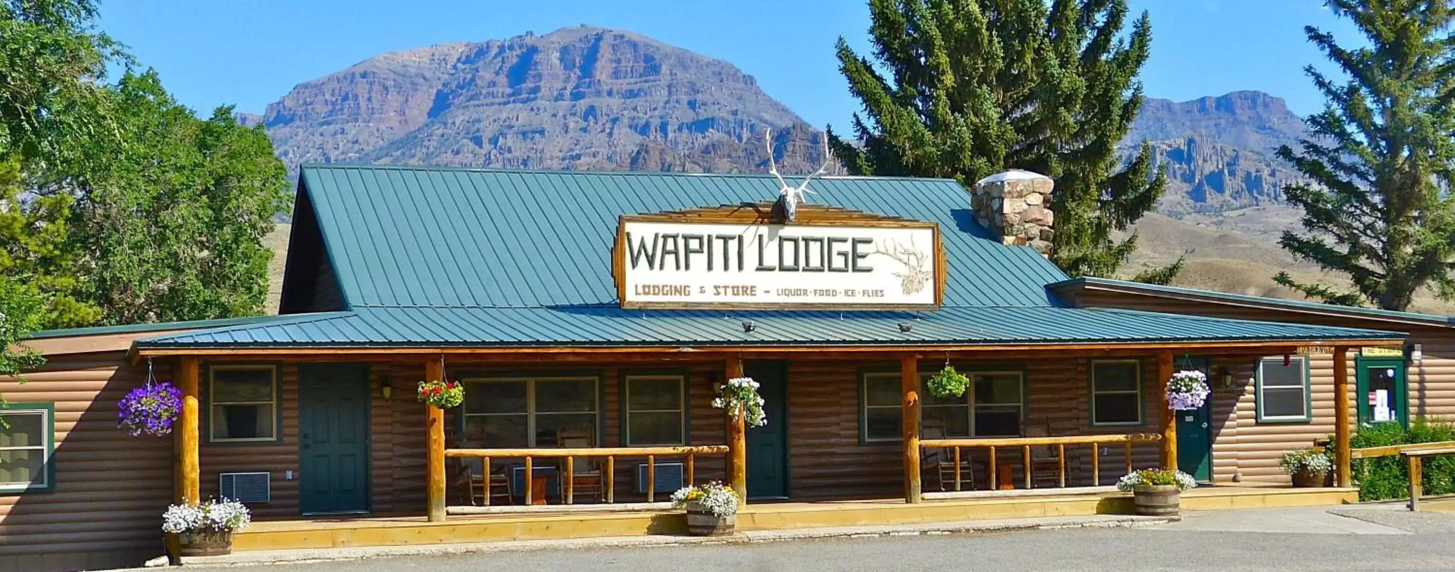 Property Building in Wapiti Lodge