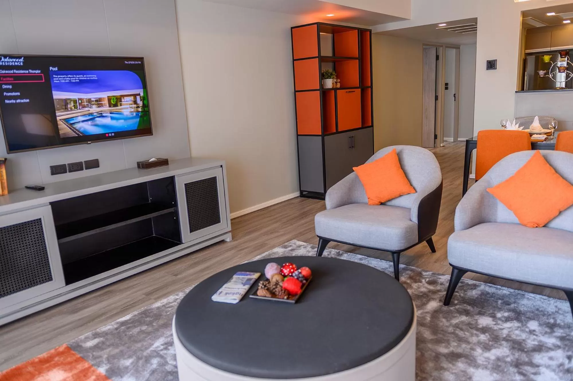 Communal lounge/ TV room in Oakwood Residence Sukhumvit Thonglor Bangkok