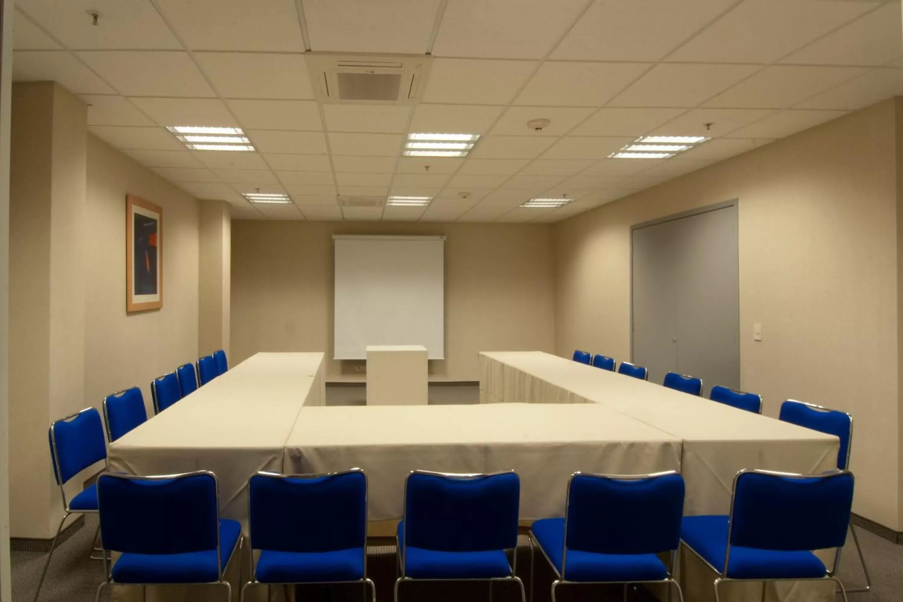 Meeting/conference room in City Express by Marriott Puebla Angelopolis