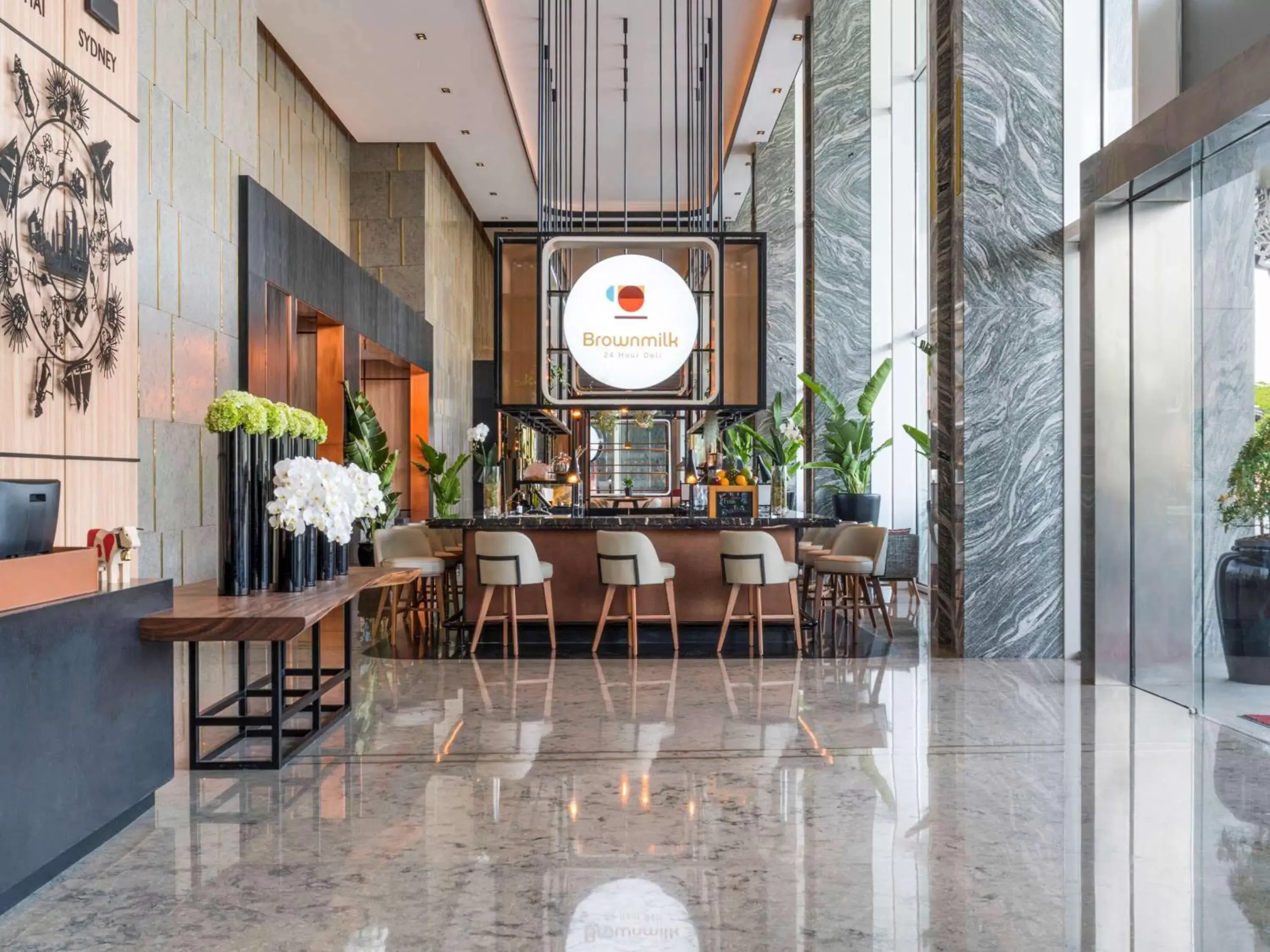 Lounge or bar, Restaurant/Places to Eat in Swissôtel Jakarta PIK Avenue