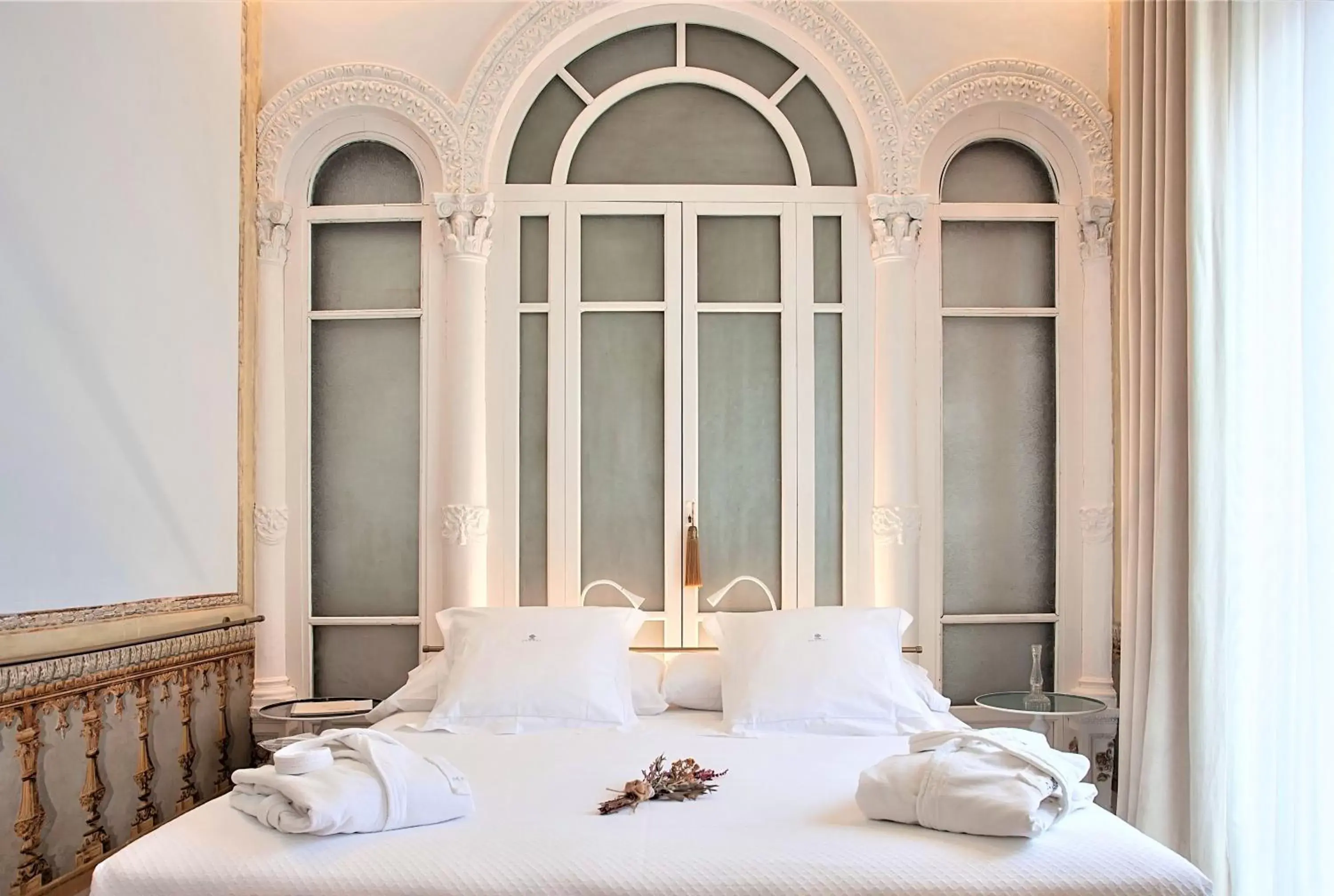 Deluxe Double Room with Bath in Hotel Madinat Deluxe Double Room with Bath in Hotel Madinat