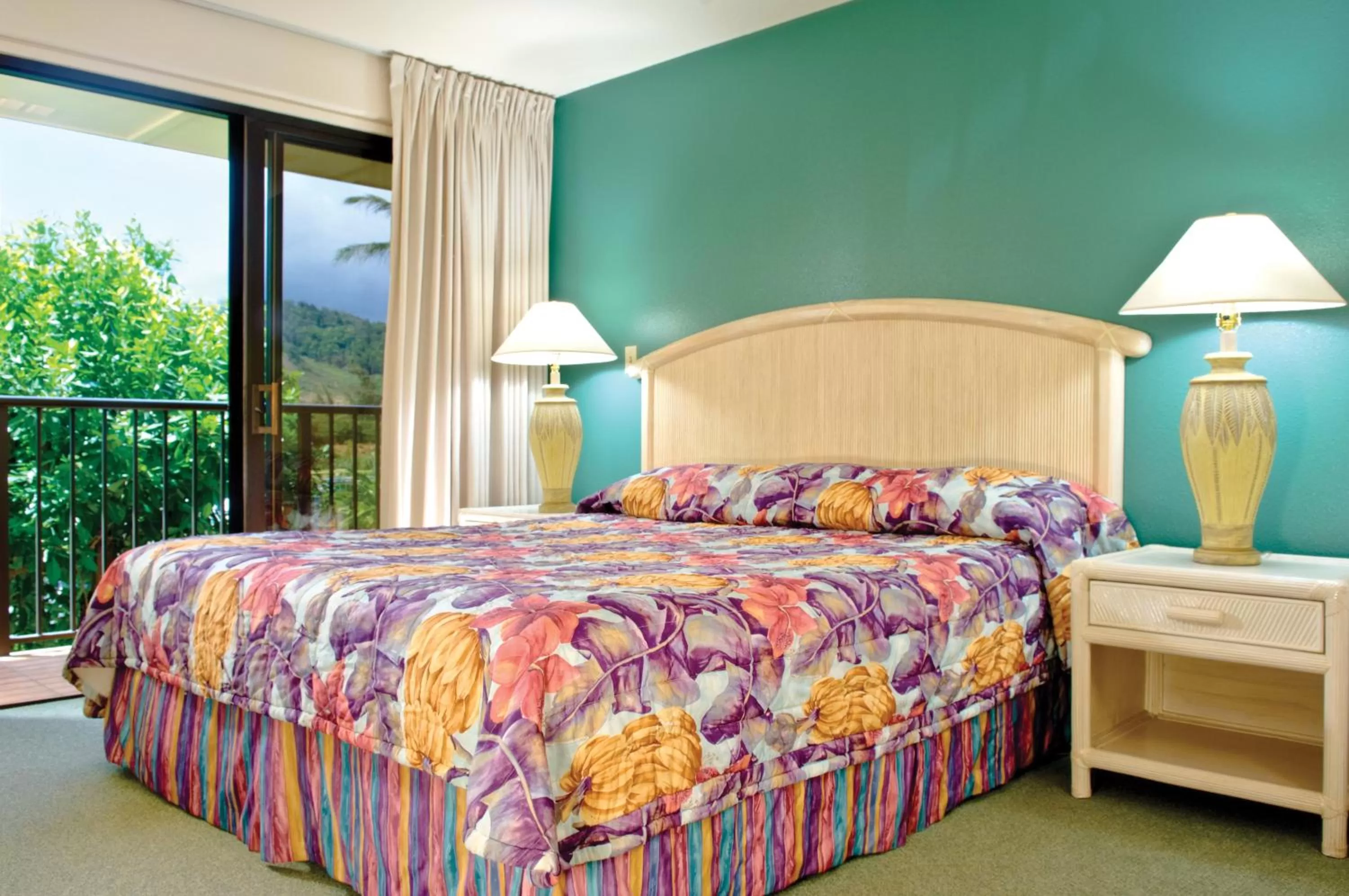 Bedroom, Bed in Kauai Beach Villas