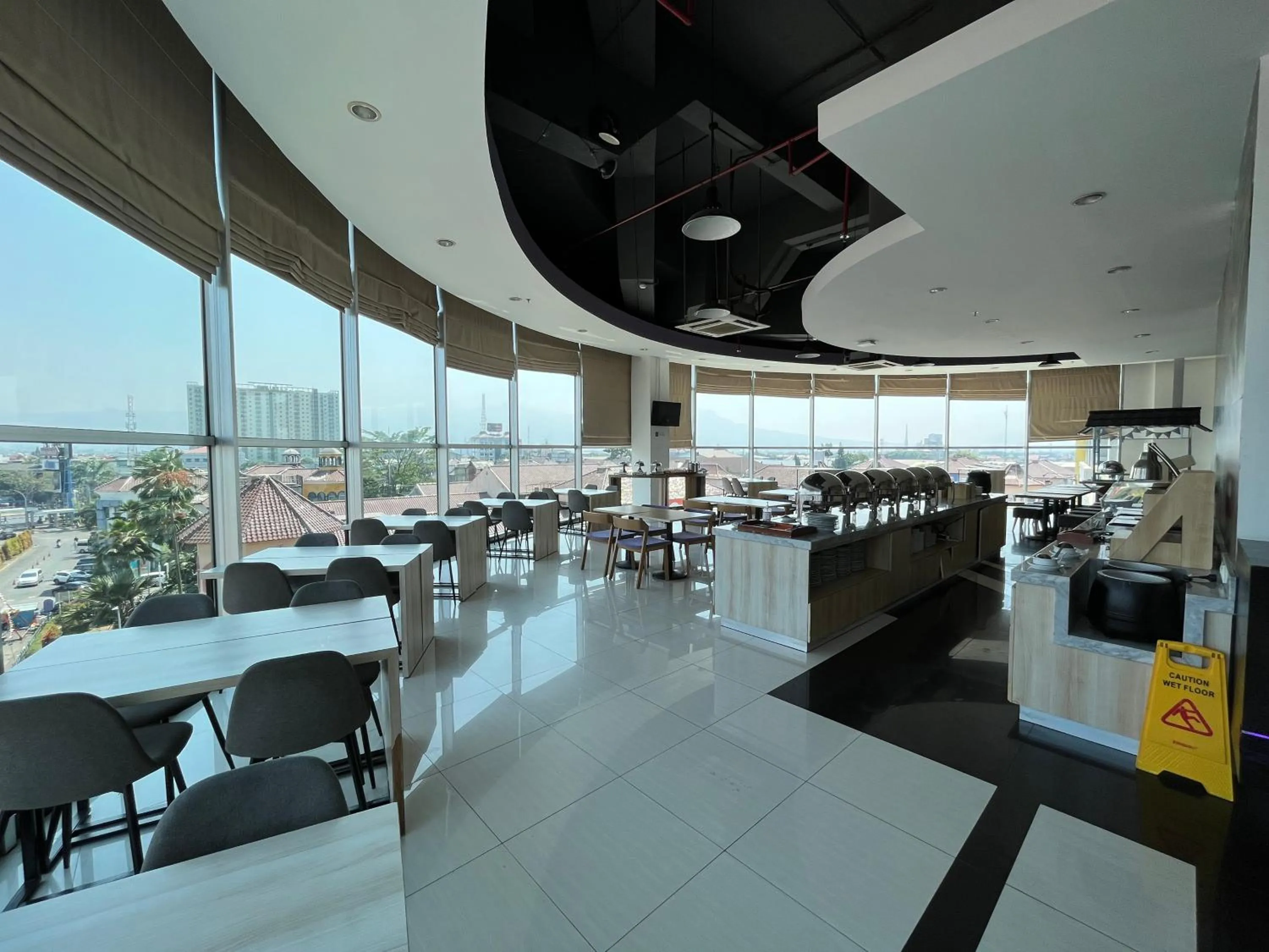 Restaurant/places to eat in Luminor Hotel Metro Indah Bandung - Free Breakfast - Free Exclusive Gym - Free Aesthetic Afternoon Tea or Coffee