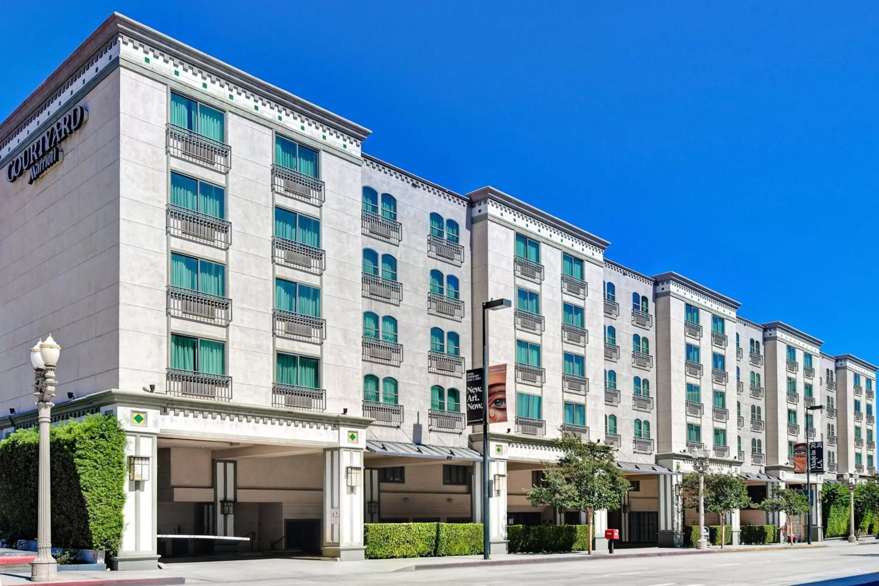 Property Building in Courtyard by Marriott Los Angeles Pasadena Old Town