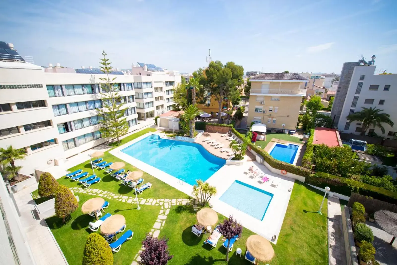 Property building in Atenea Park Suites & Apartments Property building in Atenea Park Suites & Apartments
