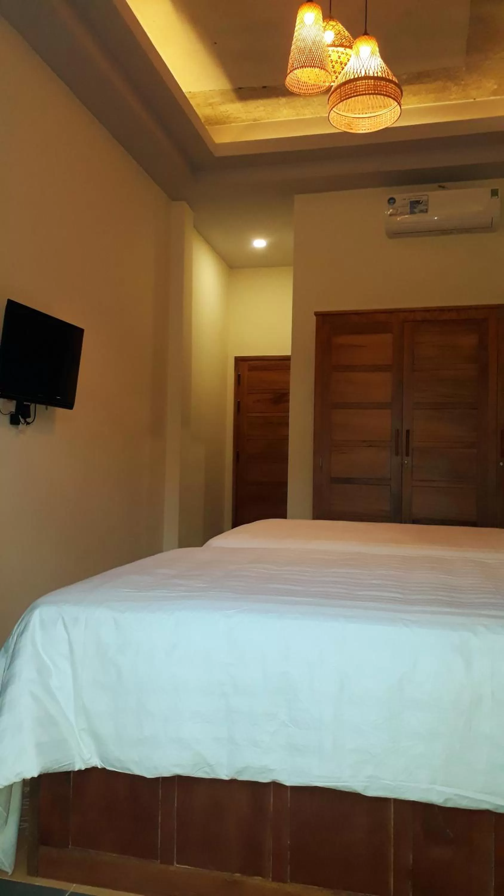 Bed in Pink Tulip Hoi An