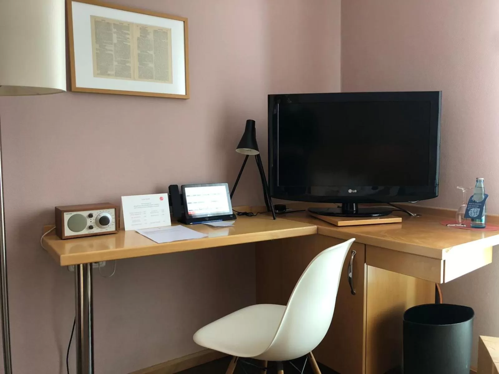 TV and multimedia in Hotel Gude