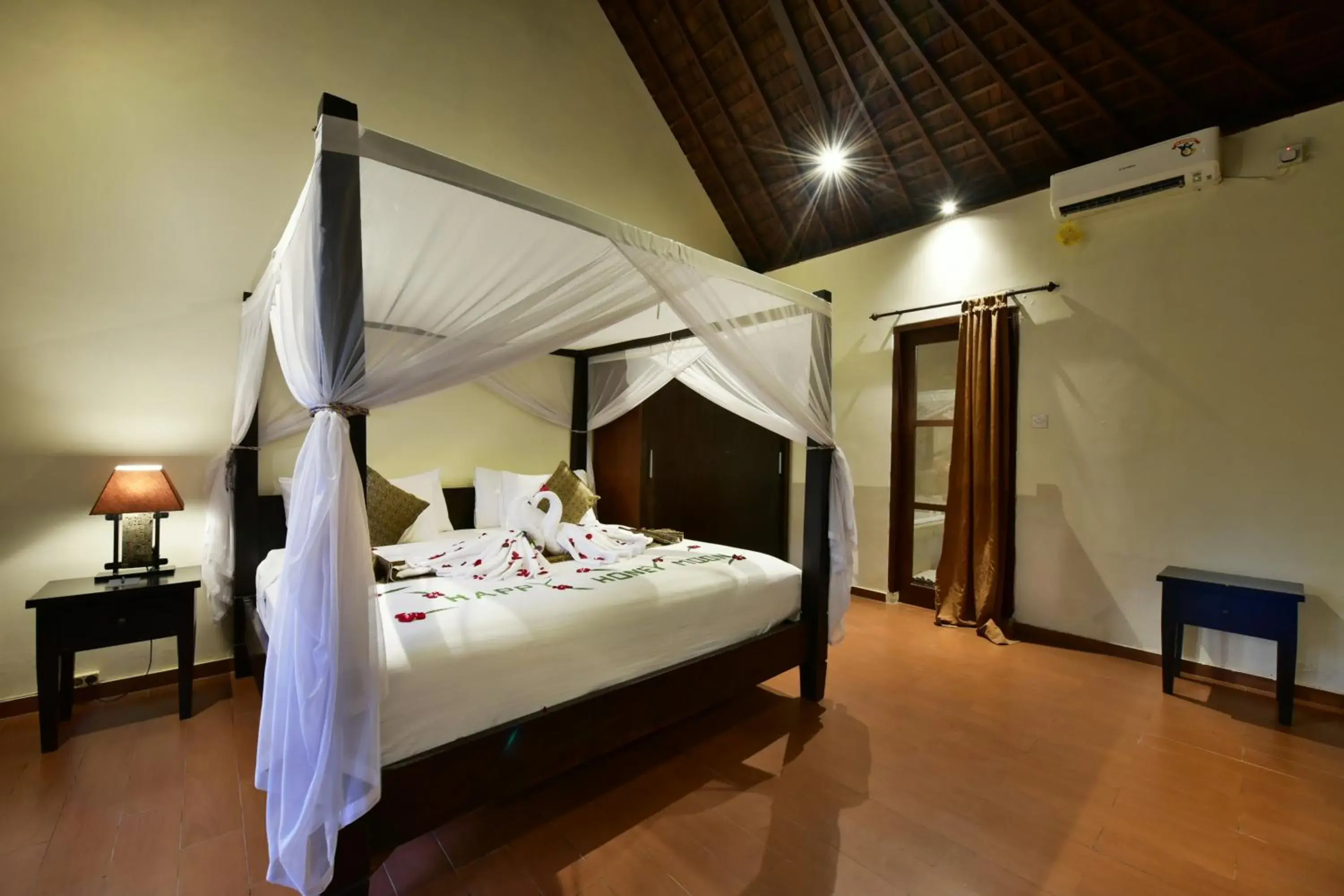 Bed in The Khayangan Dreams Villa Umalas Bed in The Khayangan Dreams Villa Umalas