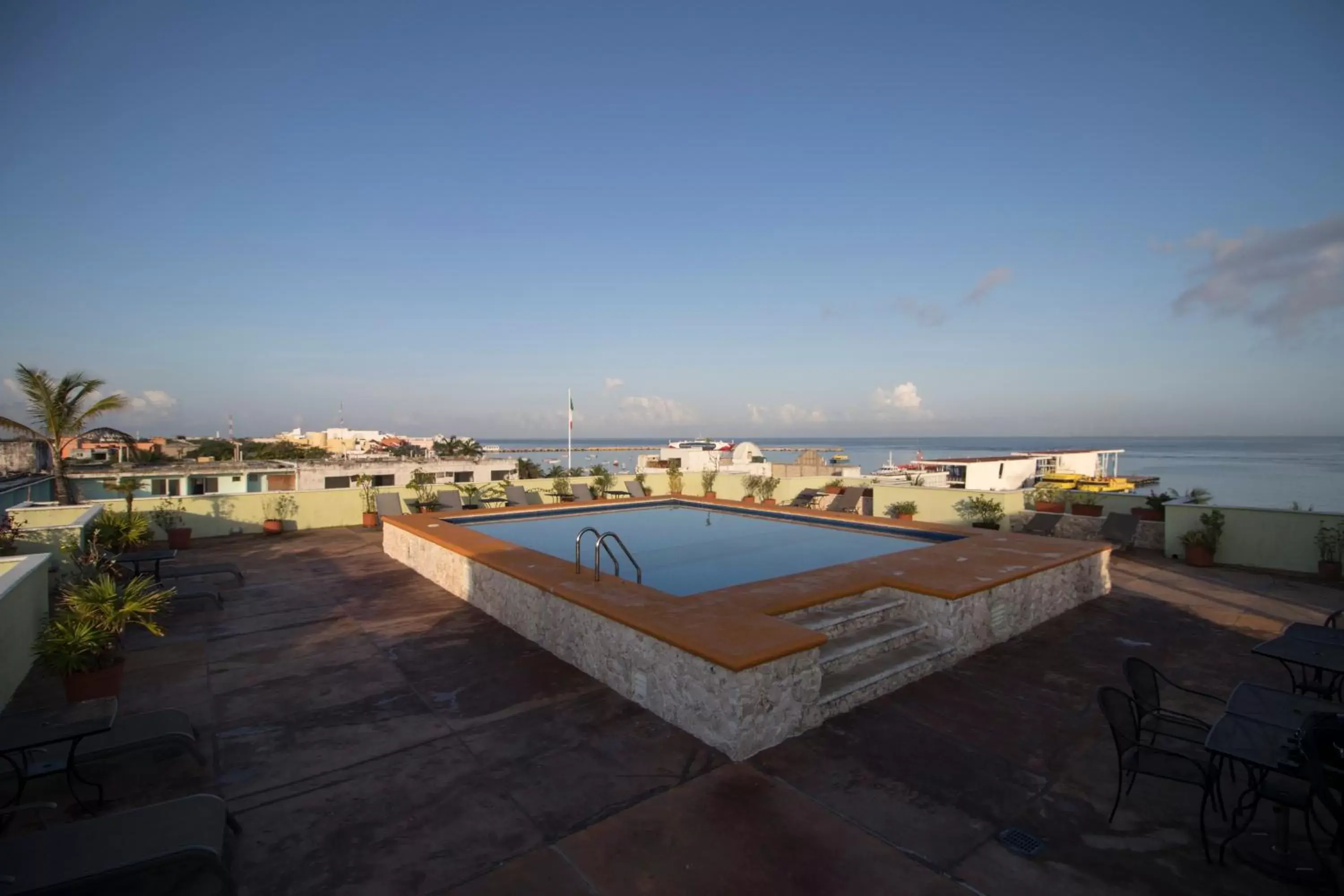 Swimming Pool in Hotel Plaza Cozumel