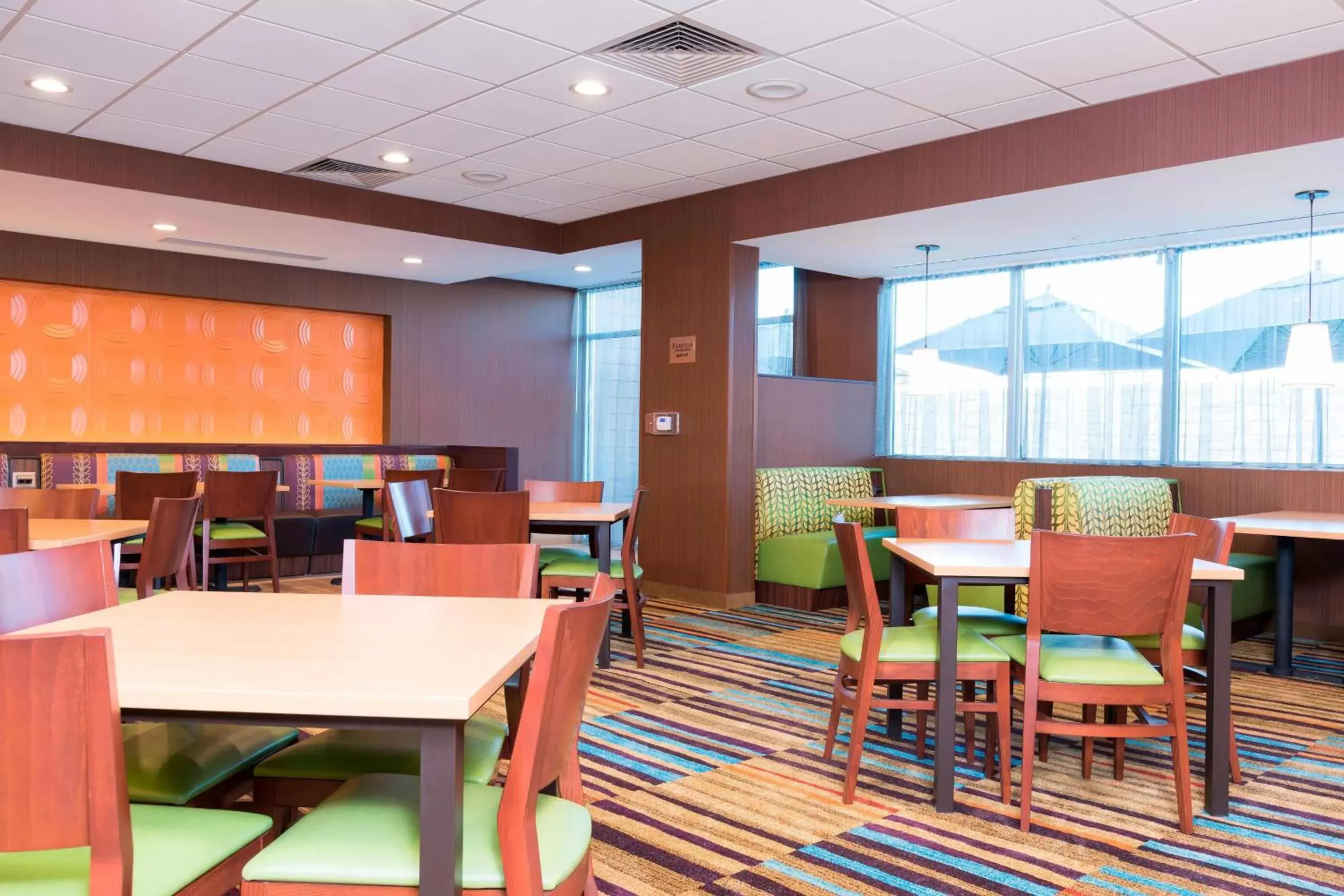 Breakfast, Restaurant/Places to Eat in Fairfield Inn & Suites by Marriott West Monroe