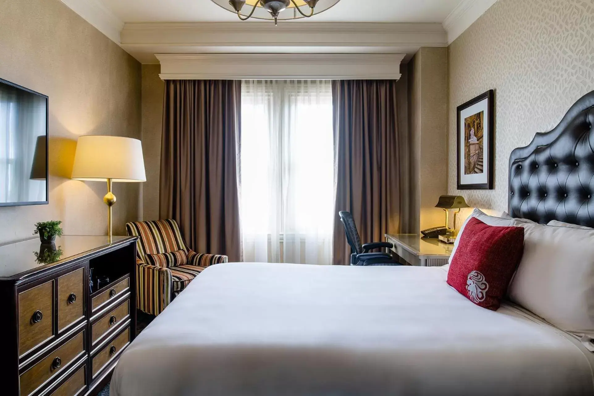 Classic Room in The Lenox Classic Room in The Lenox