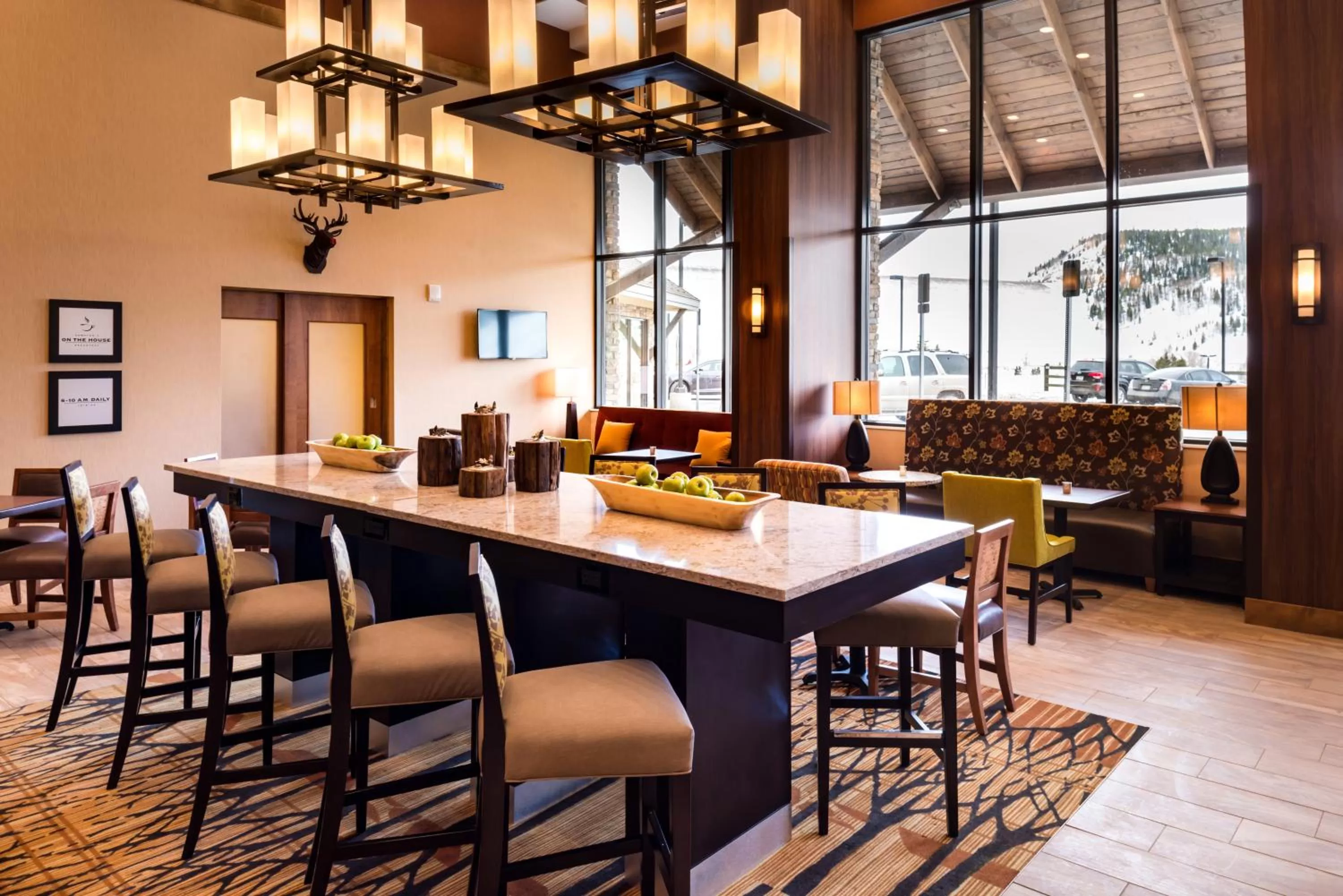 Restaurant/places to eat in Hampton Inn & Suites Silverthorne