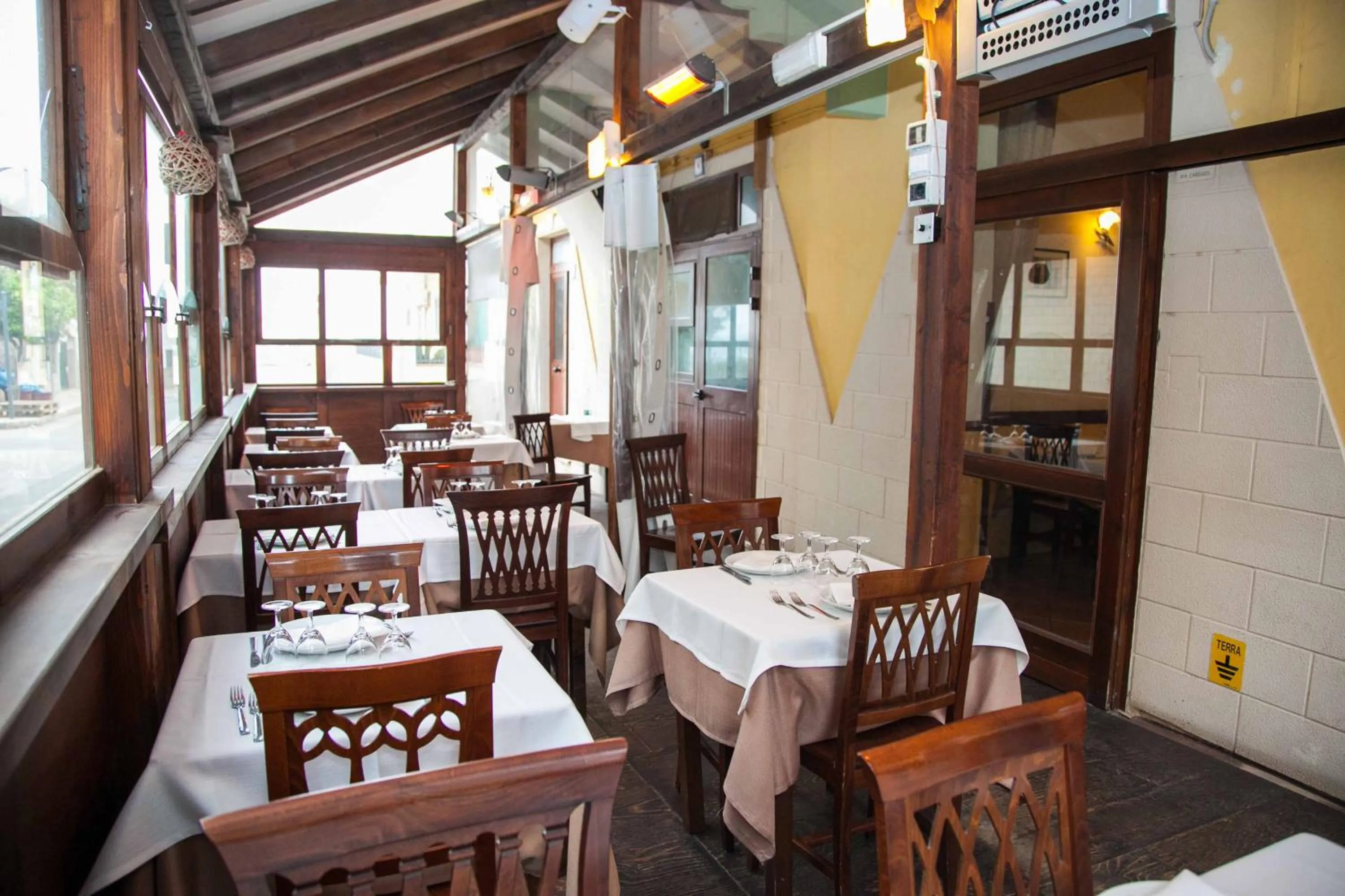 Restaurant/places to eat in Albergo Perseo