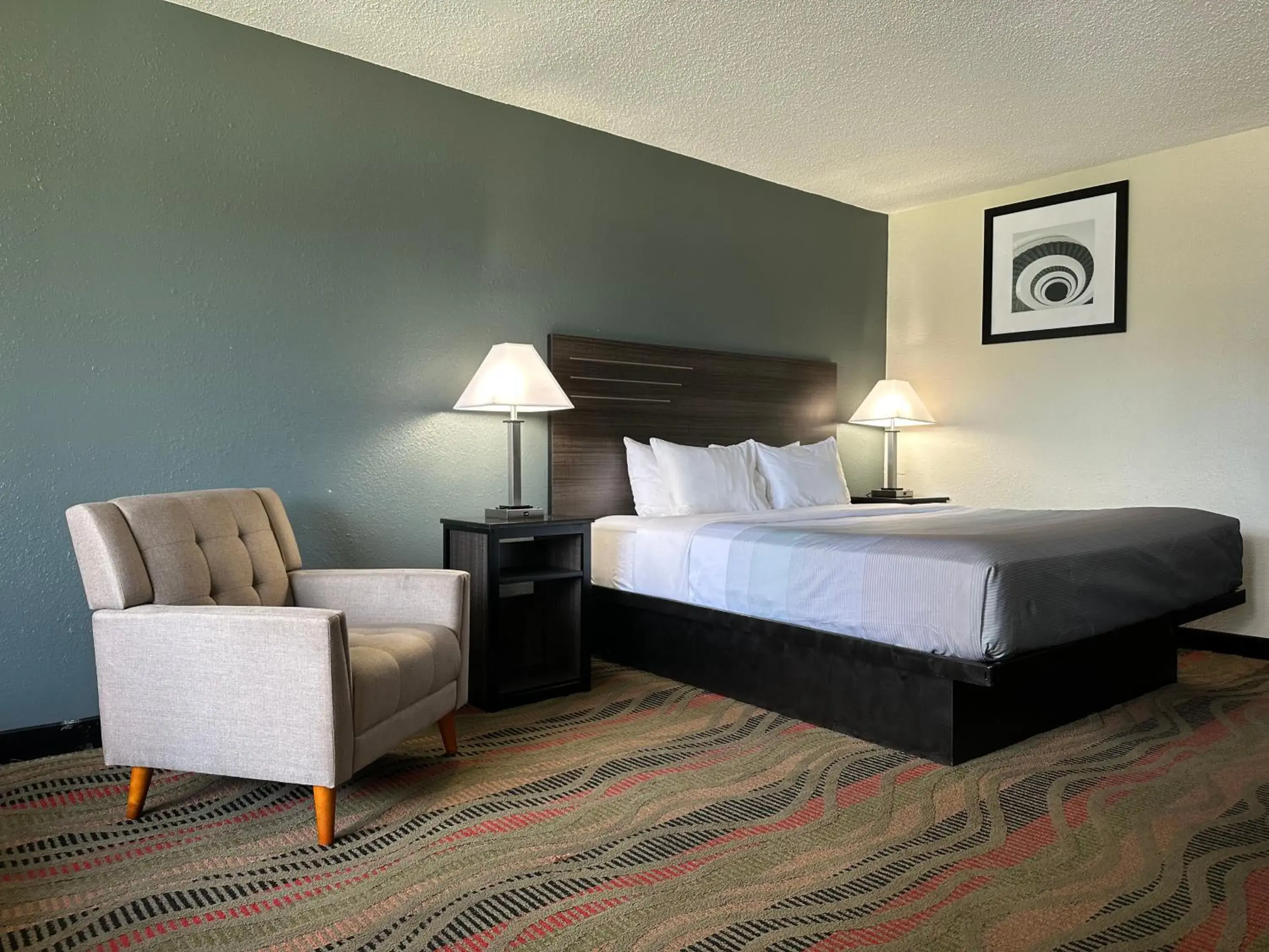 Photo of the whole room, Bed in Quality Inn & Suites