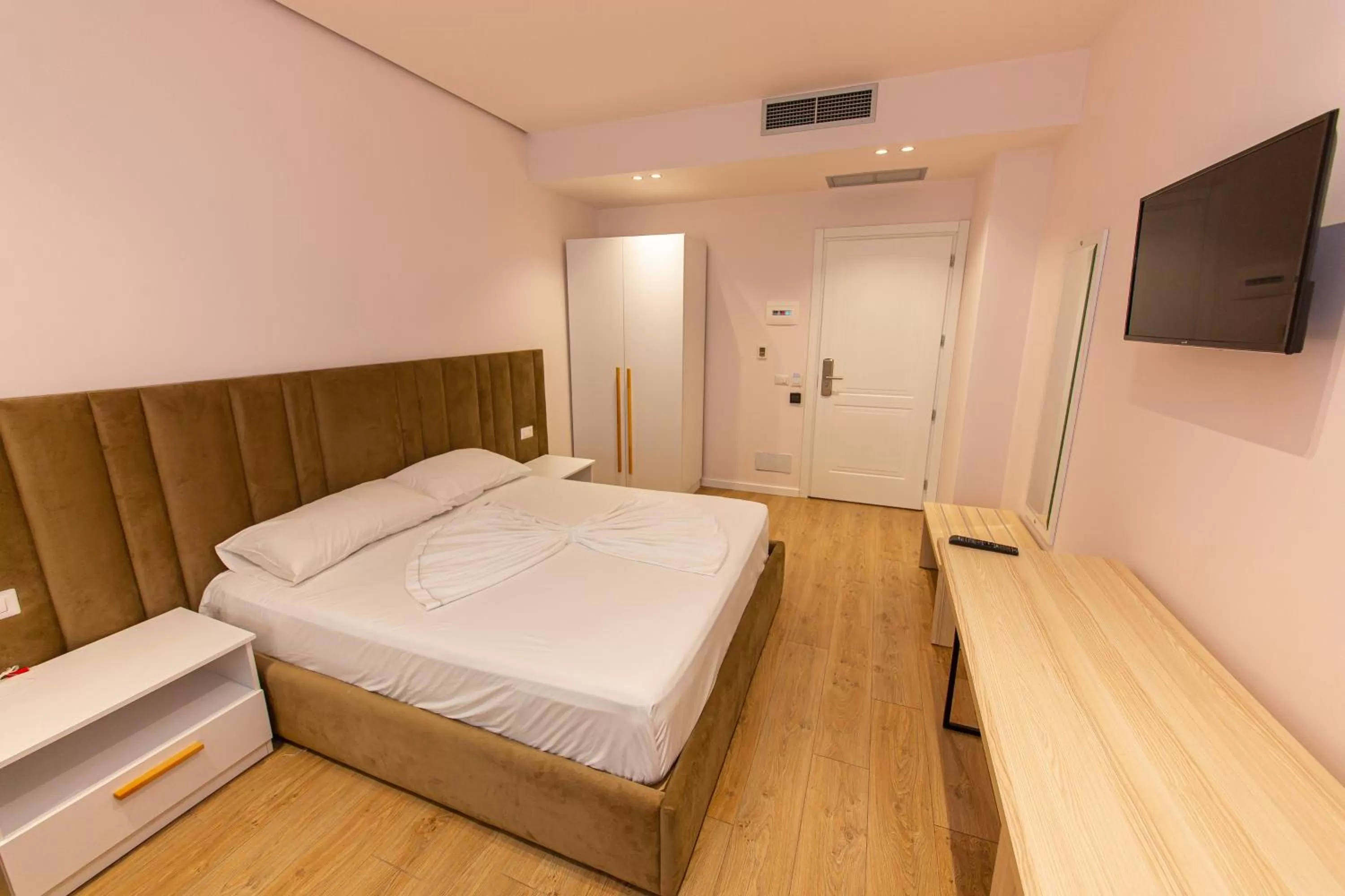 Bedroom, Bed in Hotel Alion