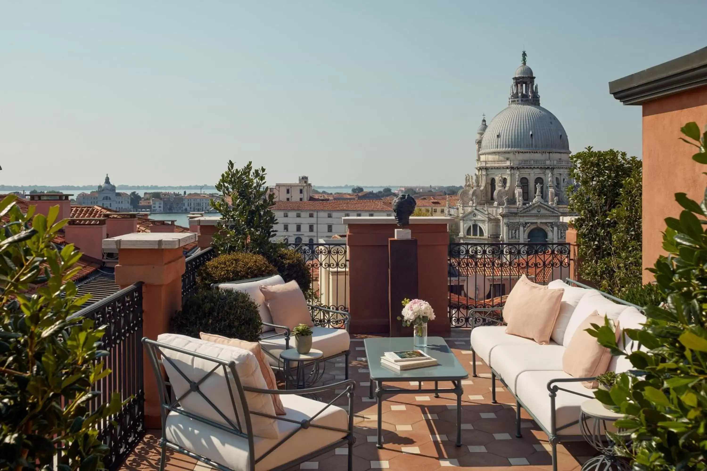 Photo of the whole room in The St. Regis Venice