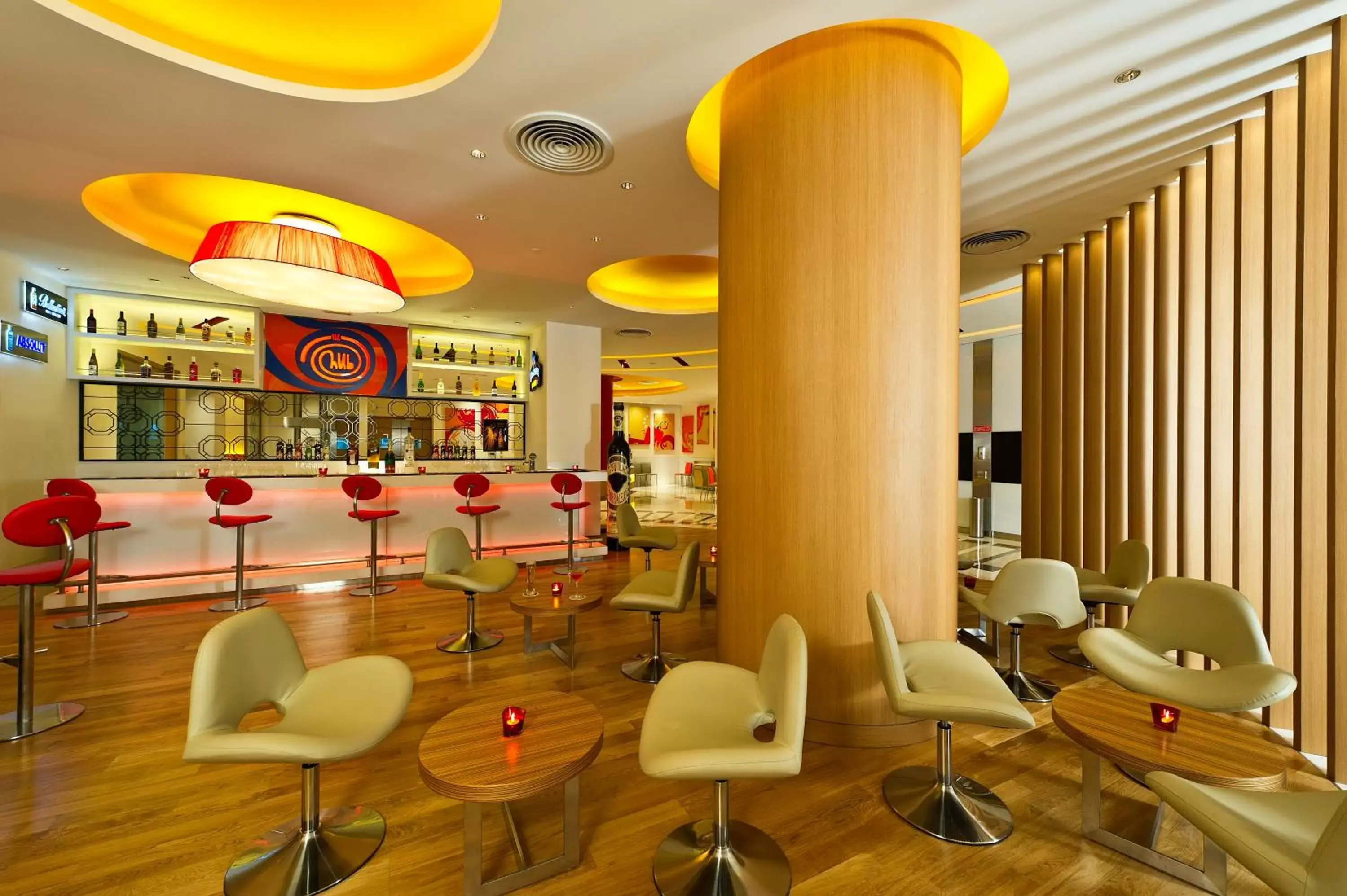 Lounge or bar, Lounge/Bar in ibis Navi Mumbai - An Accor Brand