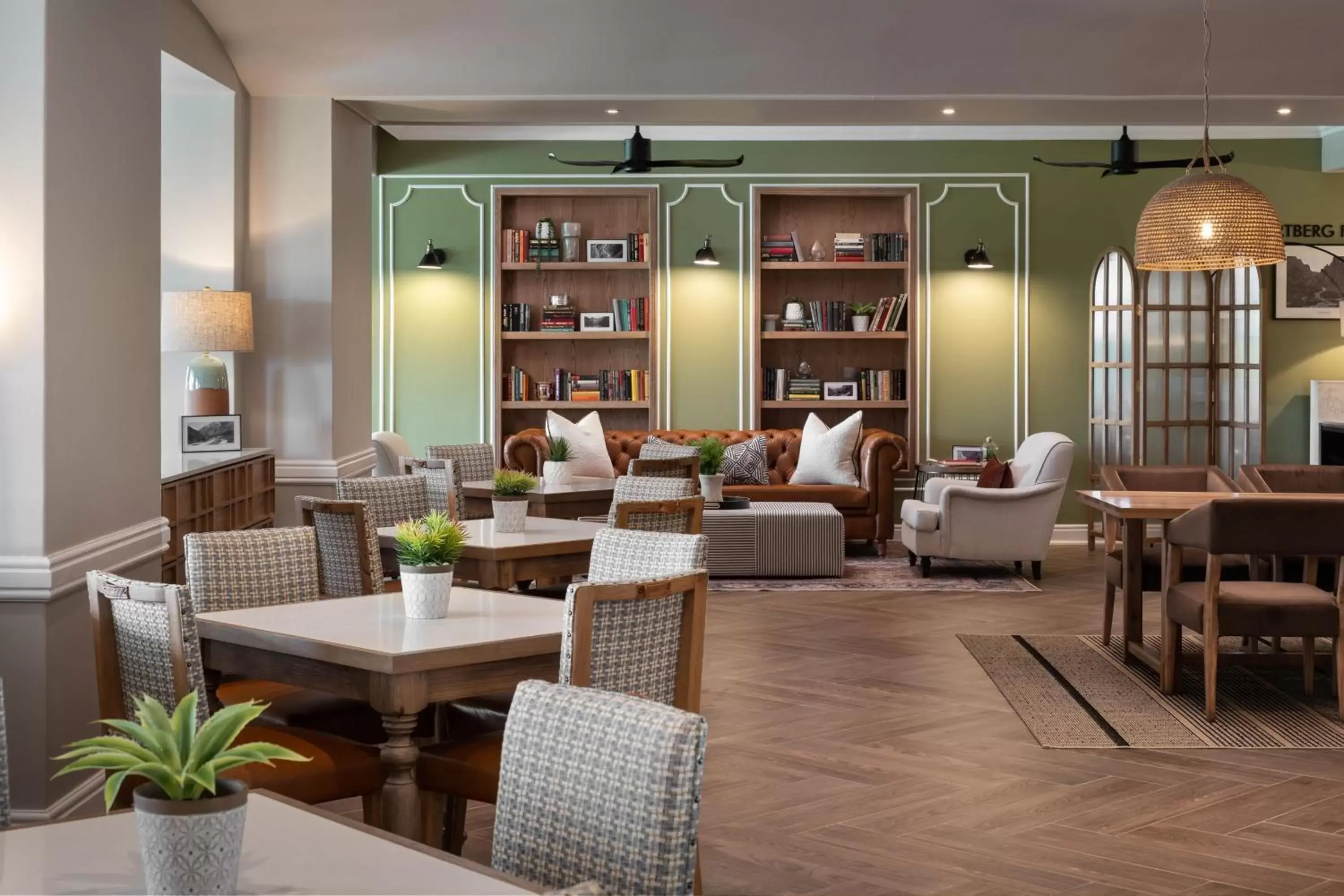 Restaurant/places to eat, Lounge/Bar in Protea Hotel by Marriott George King George