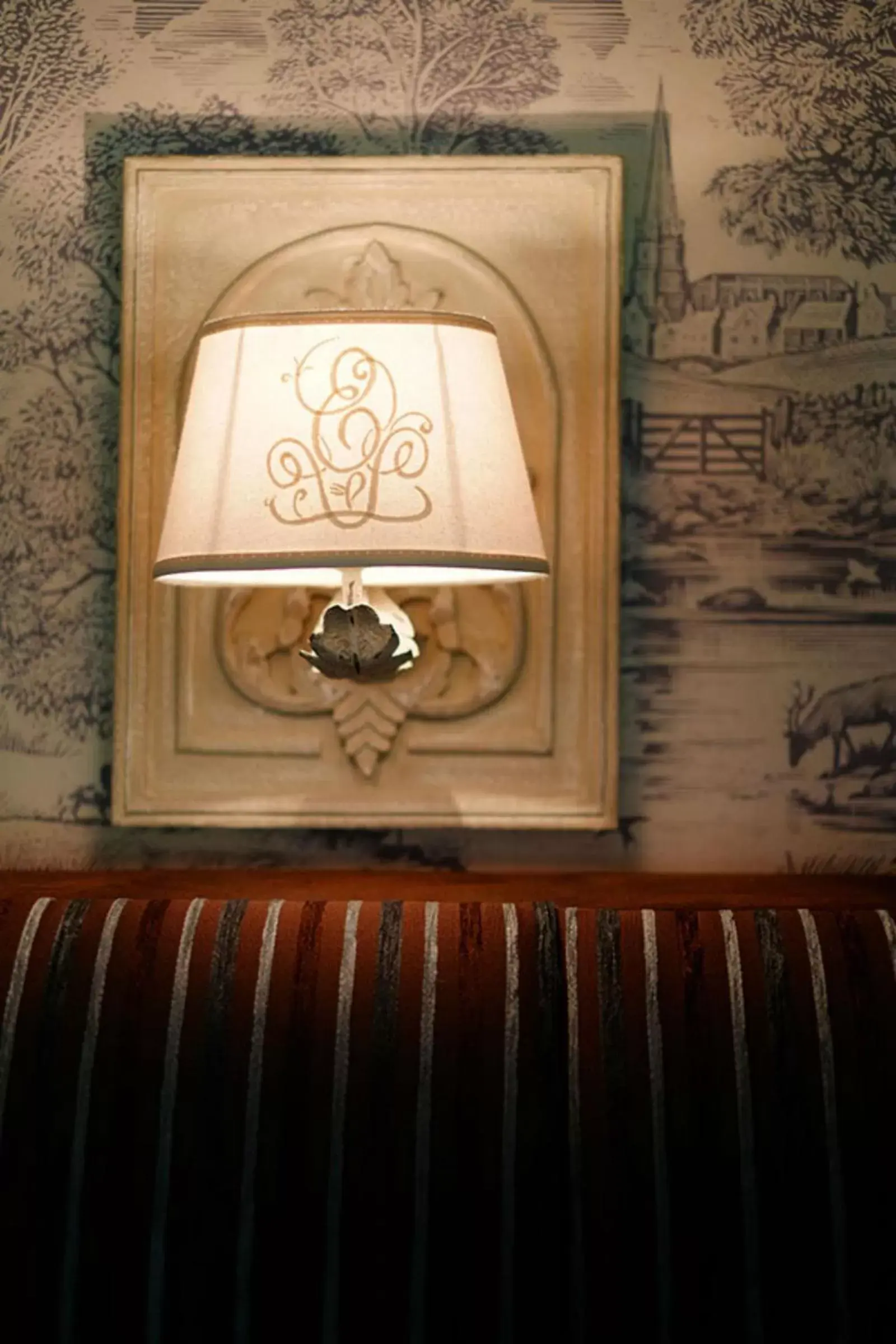 Decorative detail in The Dewdrop Inn