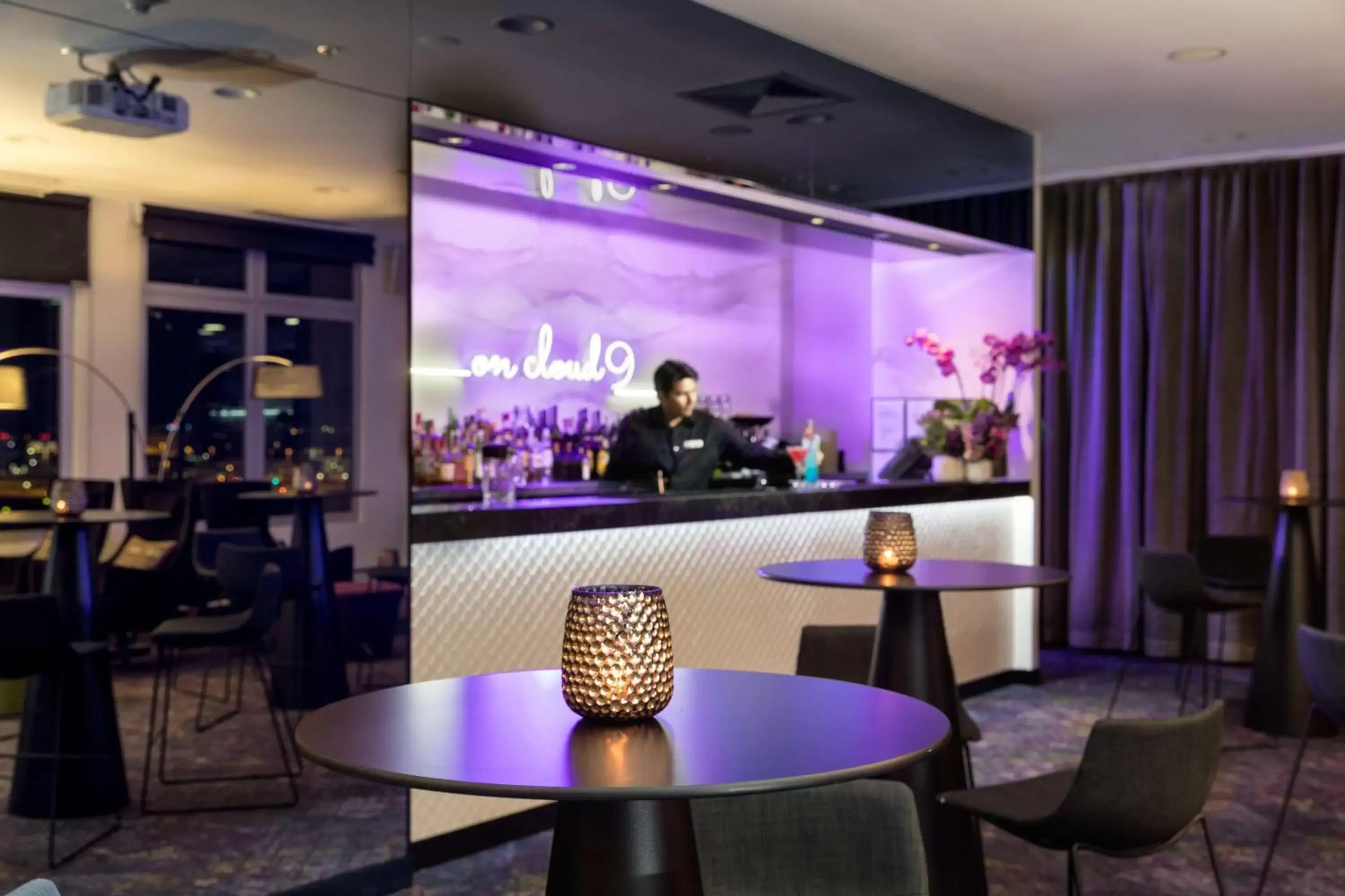 Restaurant/places to eat in Rydges Sydney Airport Hotel
