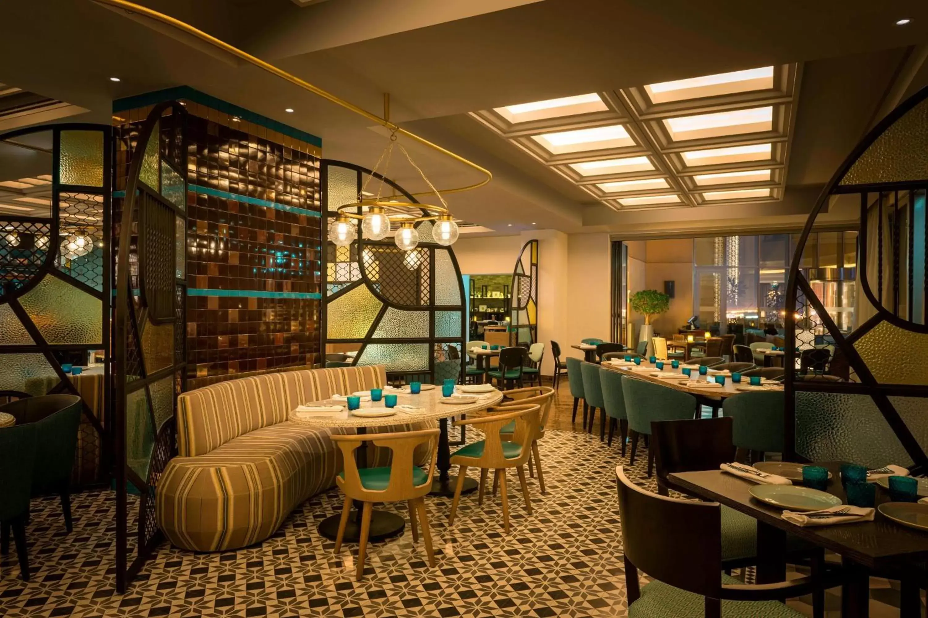 Kitchen or kitchenette, Restaurant/Places to Eat in Sheraton Mall of the Emirates Hotel, Dubai
