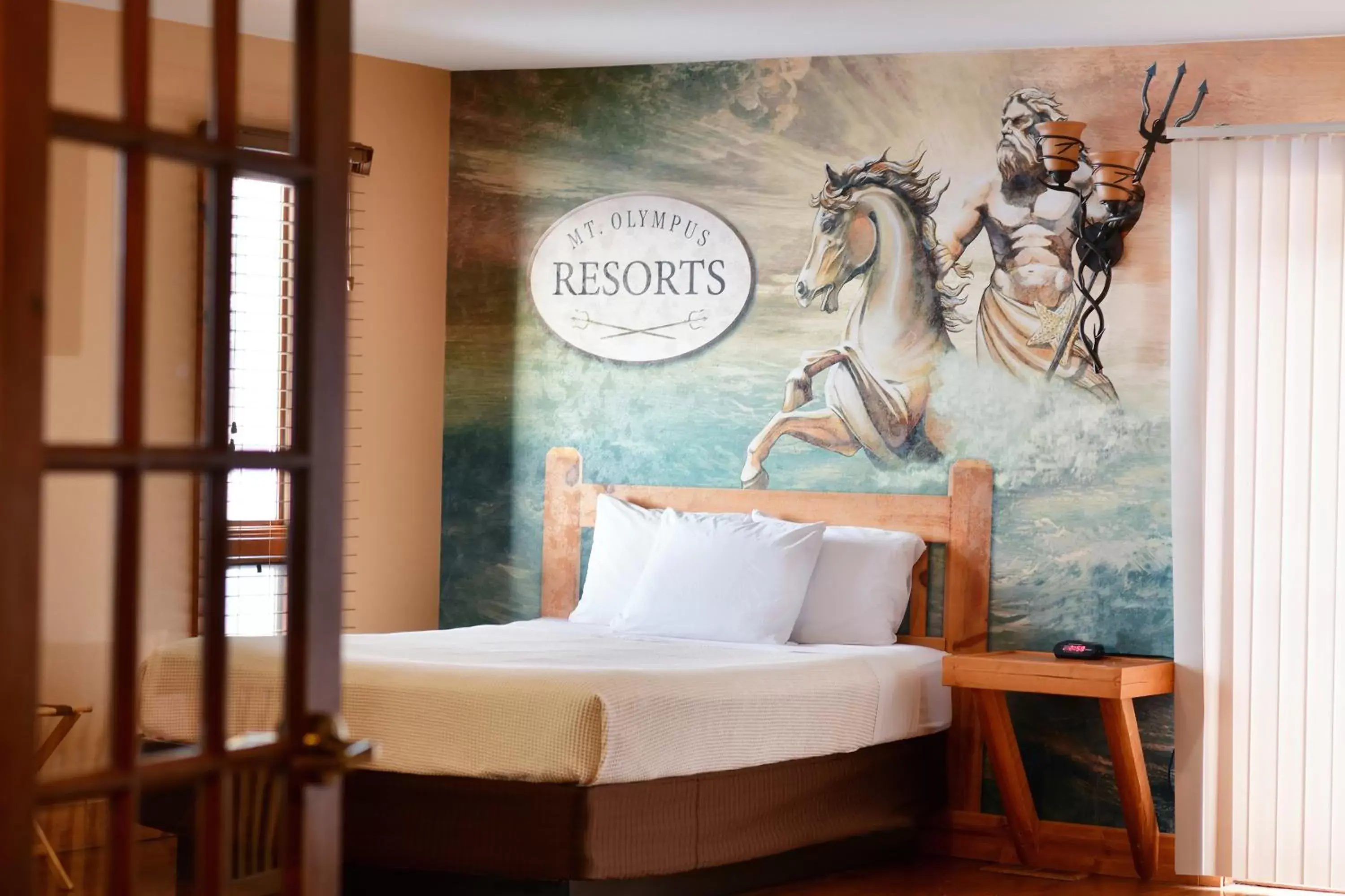 Bedroom in MT. OLYMPUS WATER PARK AND THEME PARK RESORT