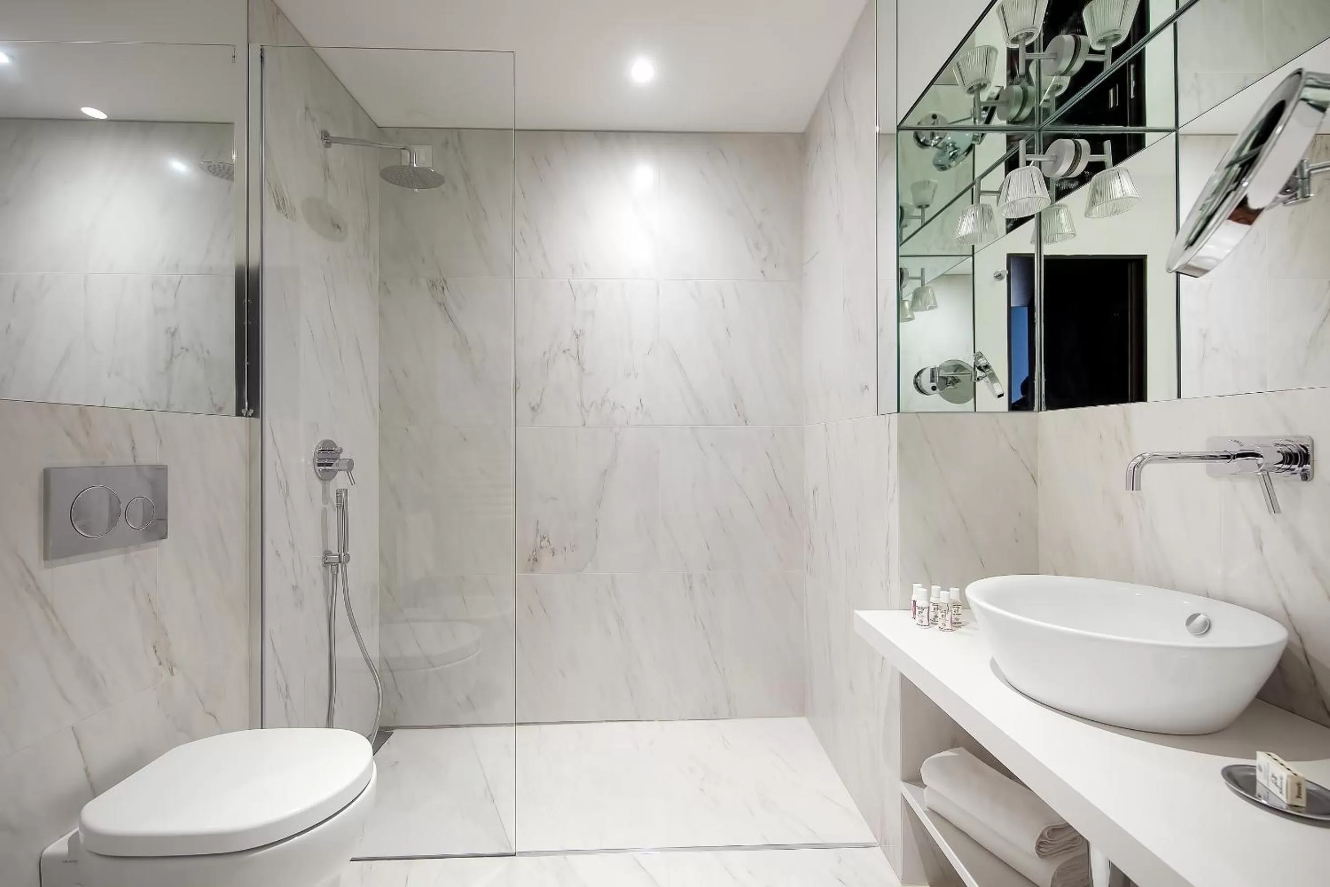 Bathroom in Boutique Centrale Palace Hotel