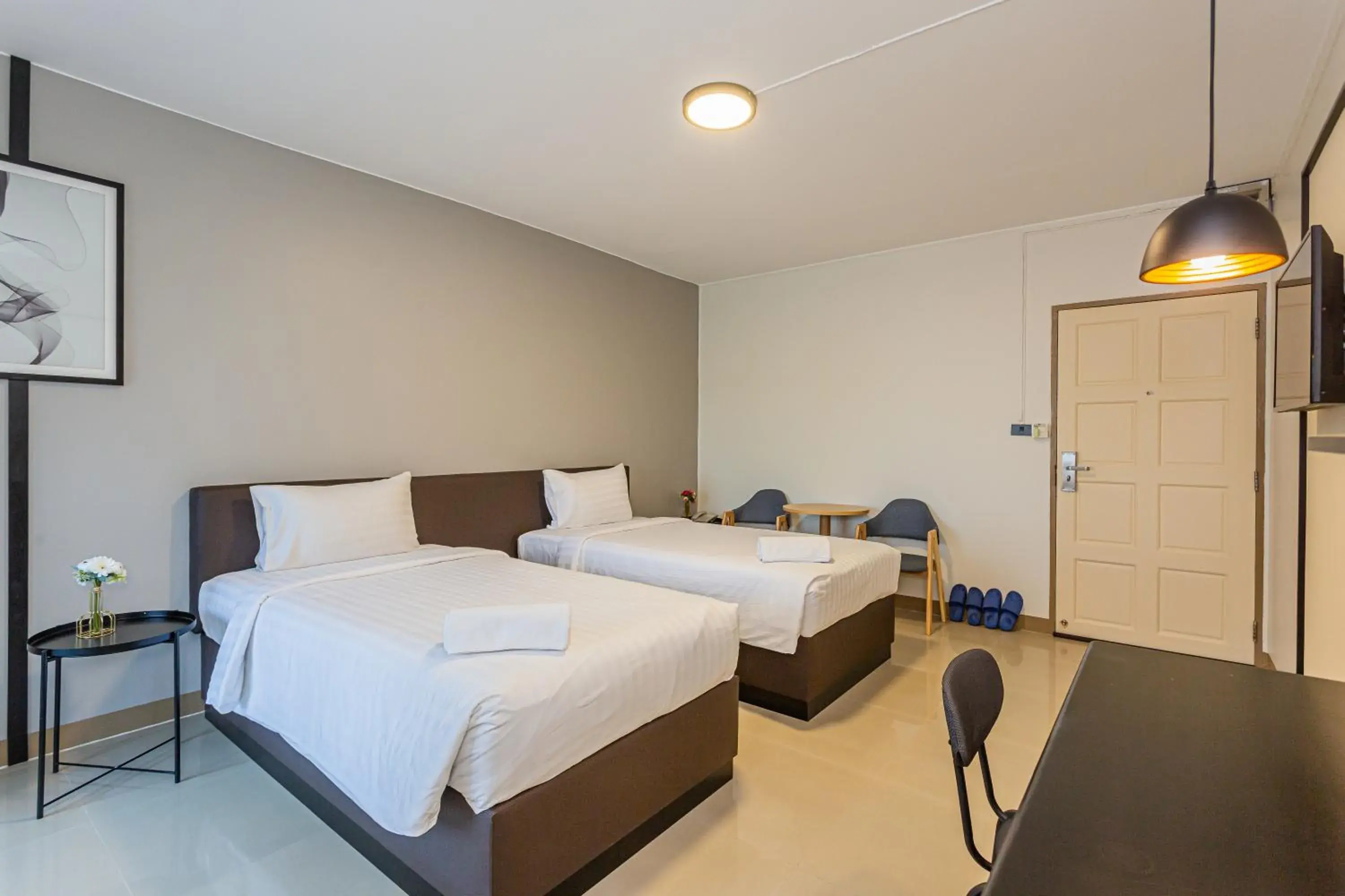 Superior Twin Room with Balcony in Infinite Hotel-Ratchada Superior Twin Room with Balcony in Infinite Hotel-Ratchada