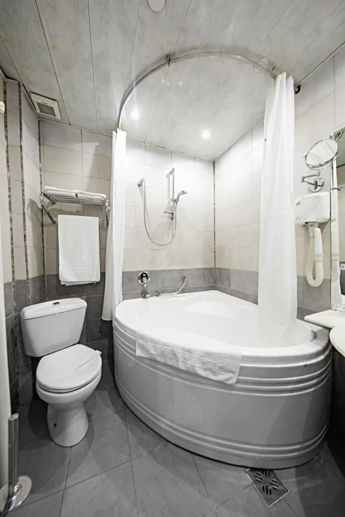 Bathroom in Relax Comfort Suites Hotel
