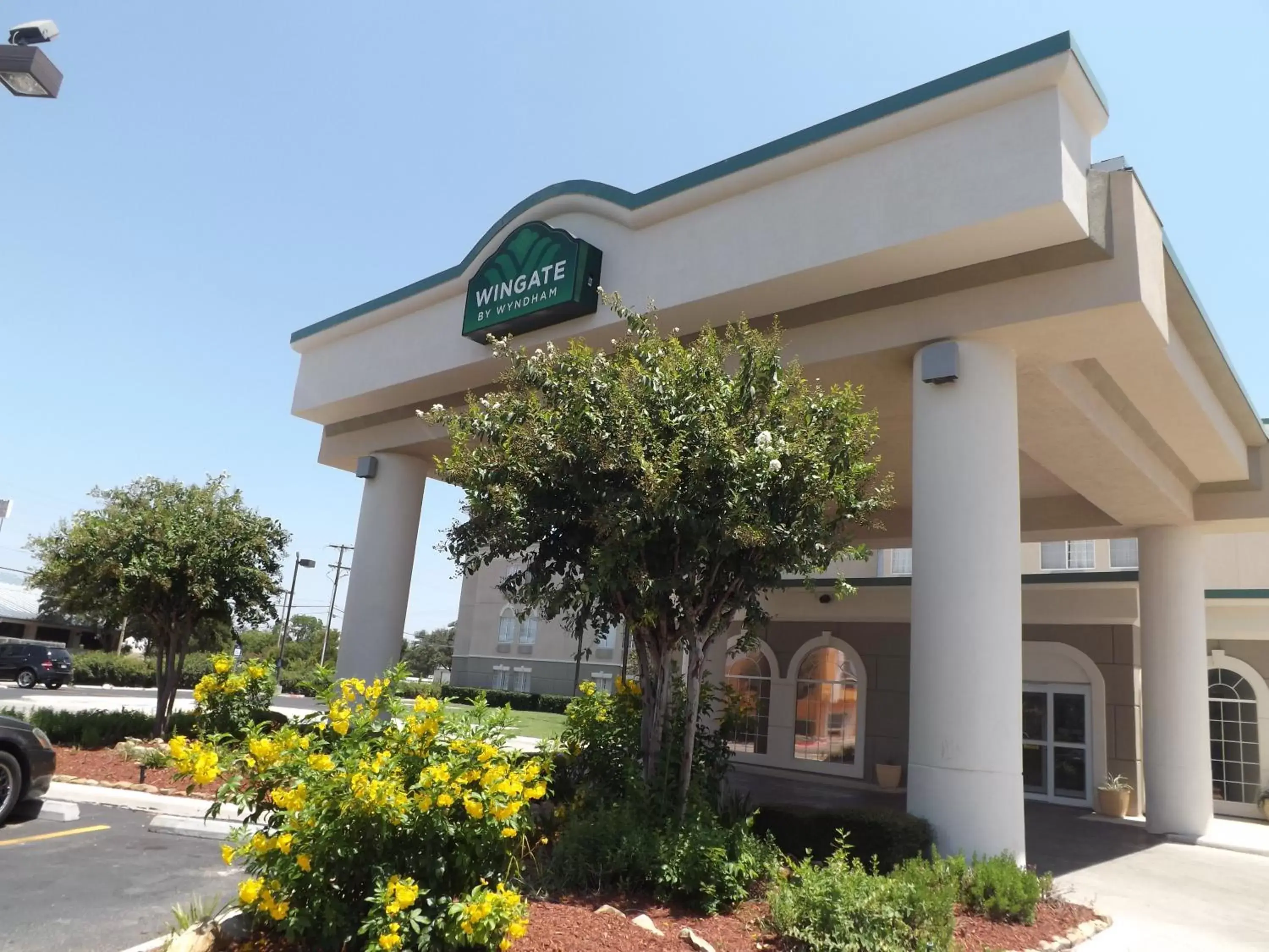 Facade/entrance in Wingate by Wyndham San Marcos Facade/entrance in Wingate by Wyndham San Marcos