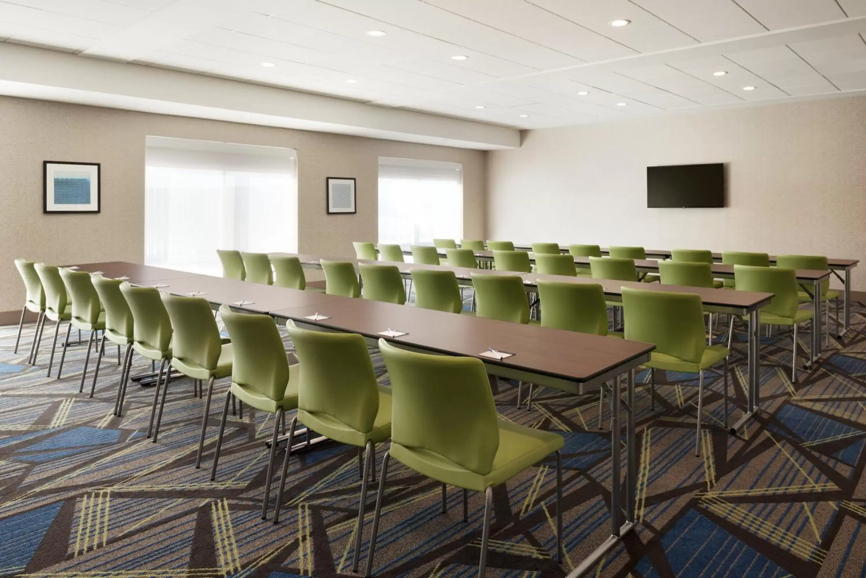 Meeting/conference room in Holiday Inn Express & Suites - Cincinnati South - Wilder, an IHG Hotel