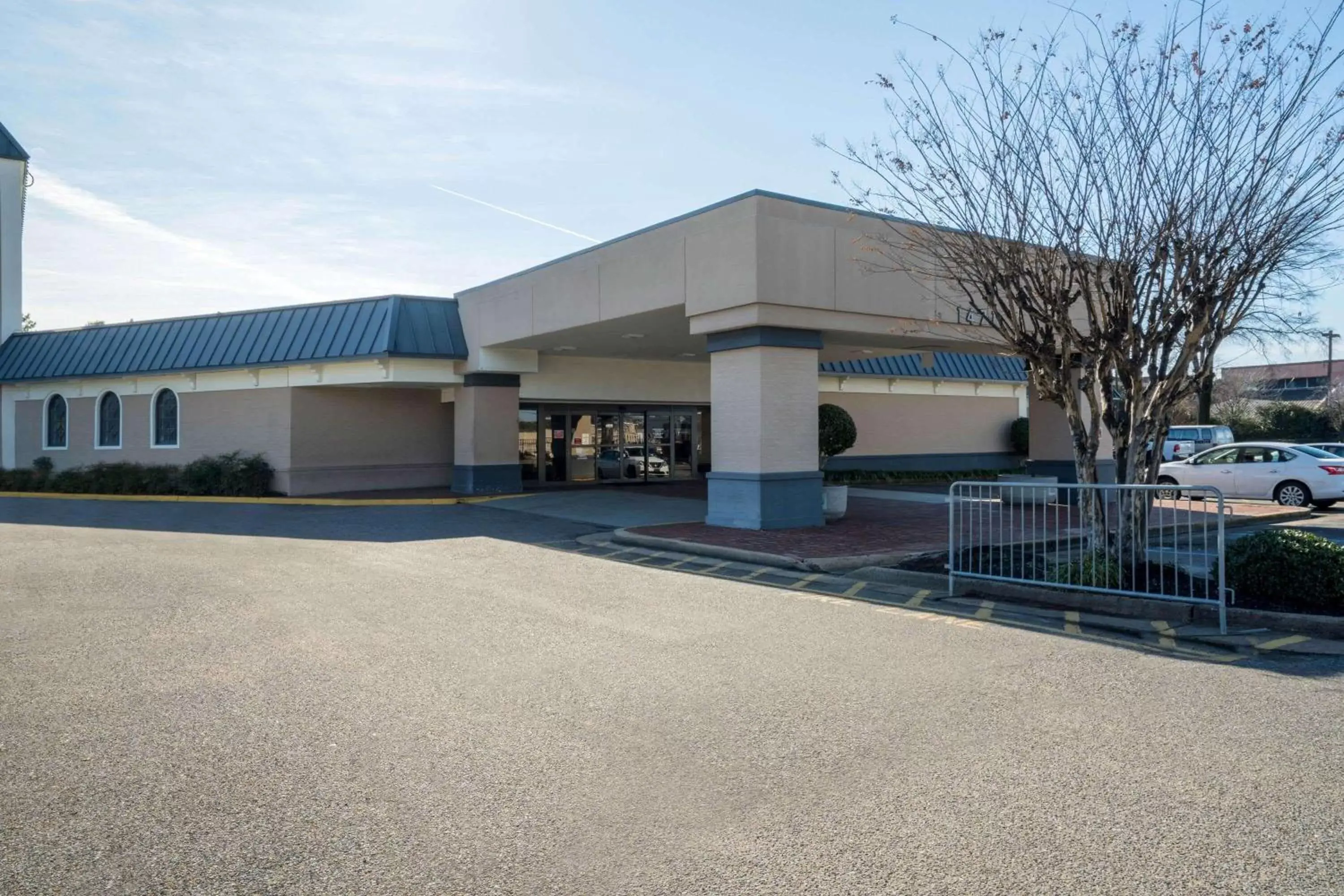 Property building in Travelodge by Wyndham Memphis Airport/Graceland