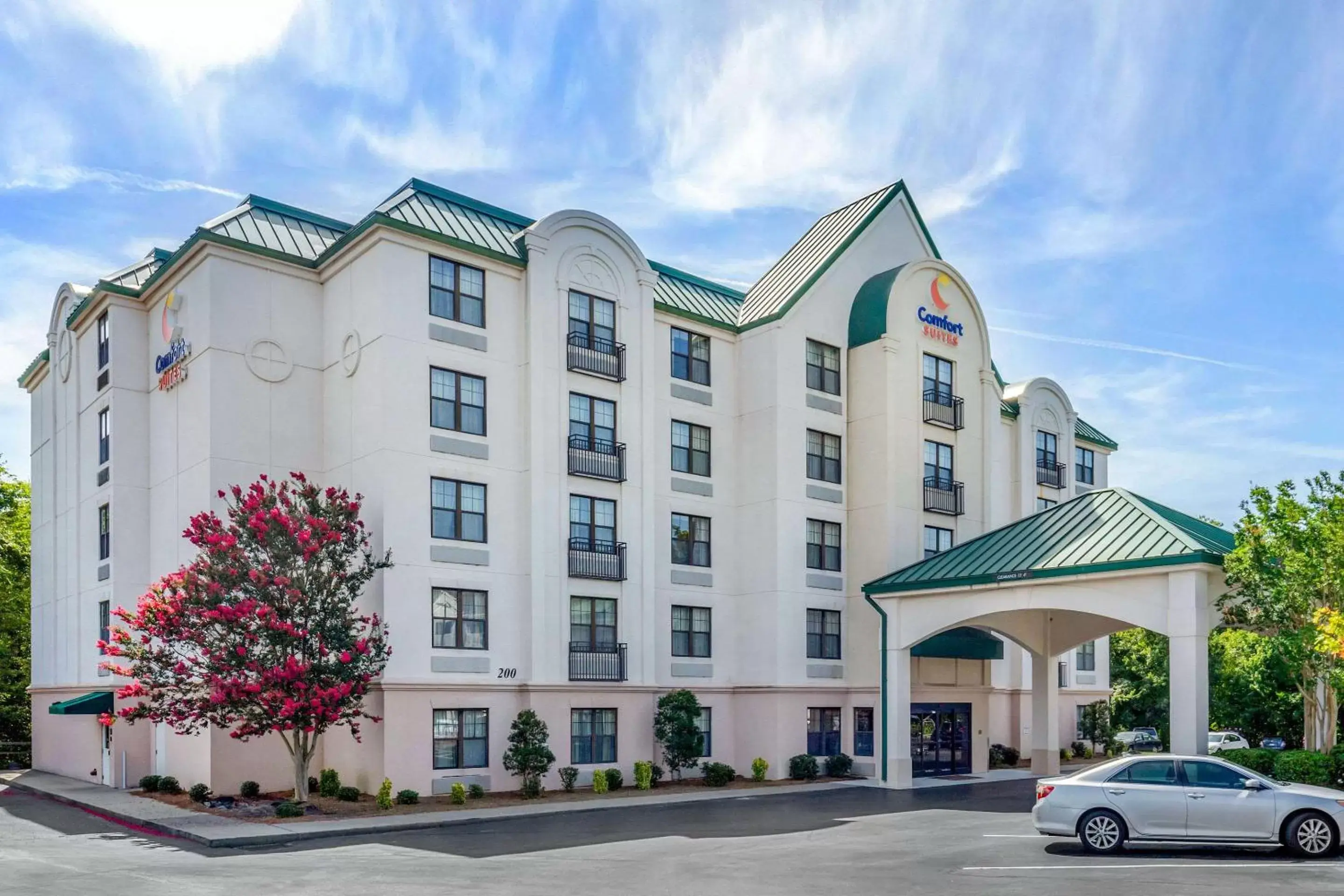 Property Building in Comfort Suites Hanes Mall