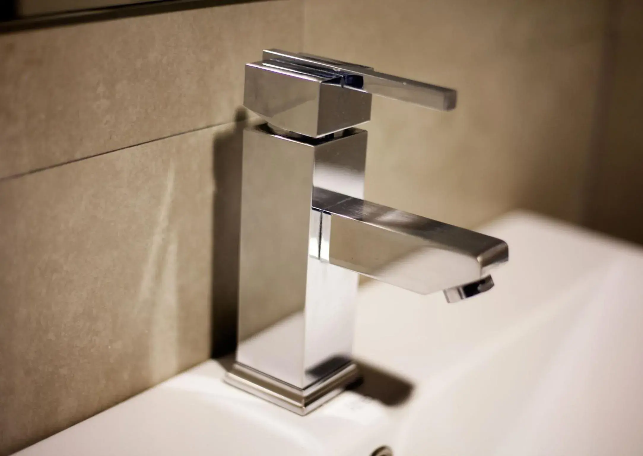 Bathroom in Hotel Universal by Maxi Hoteles Bathroom in Hotel Universal by Maxi Hoteles